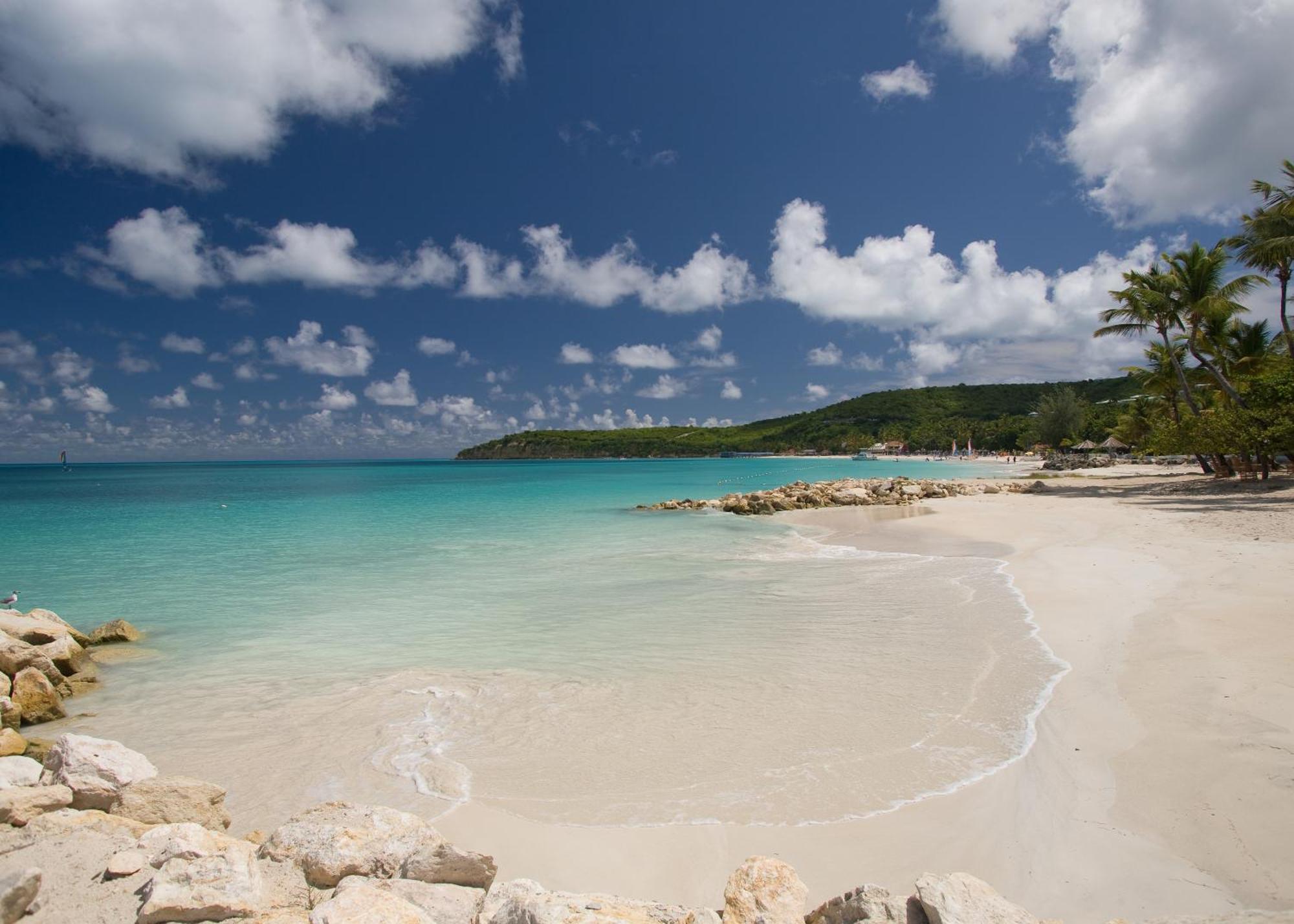 Buccaneer Club 3* Dickenson Bay