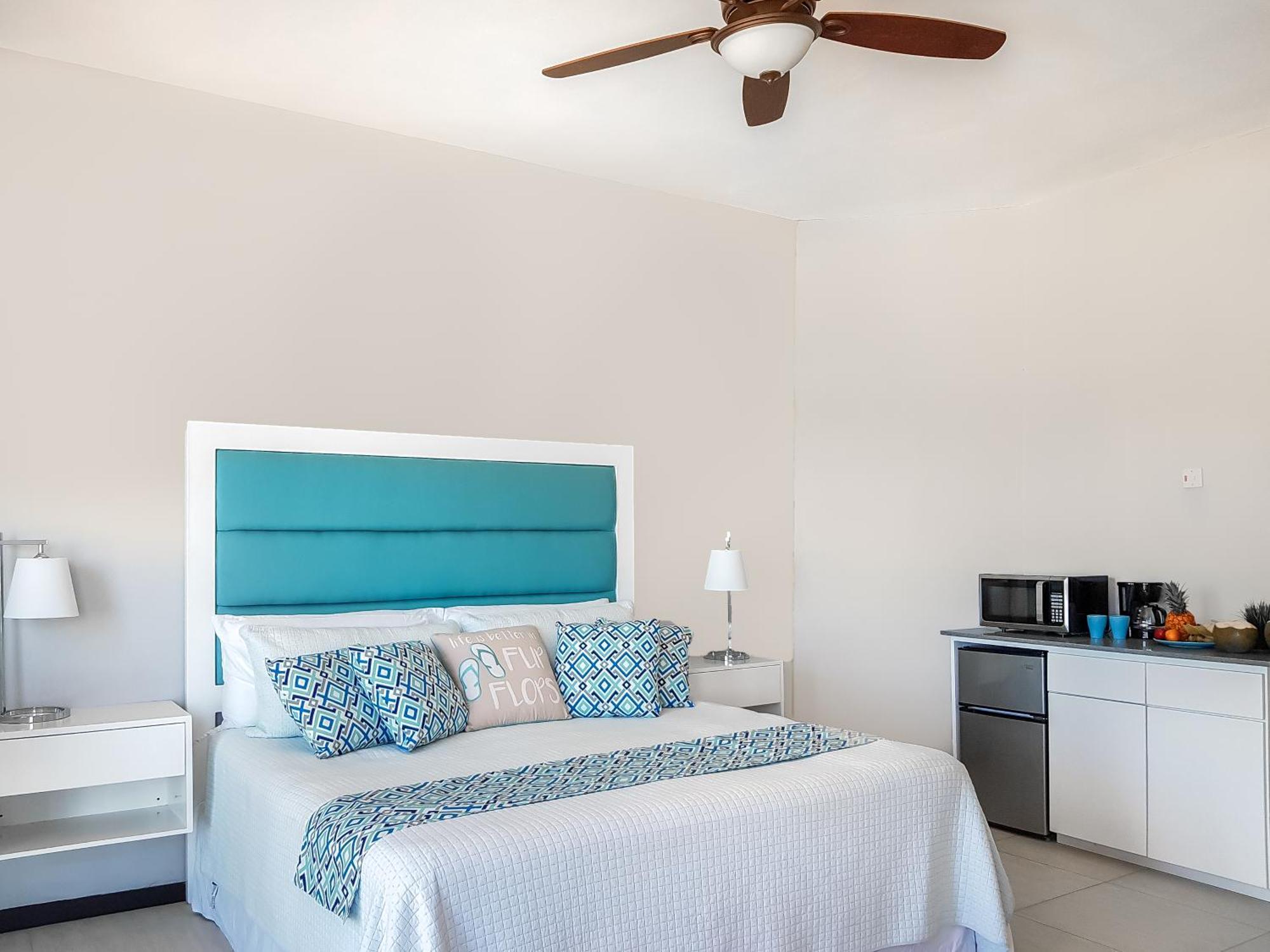 Luxe Discovery Bay