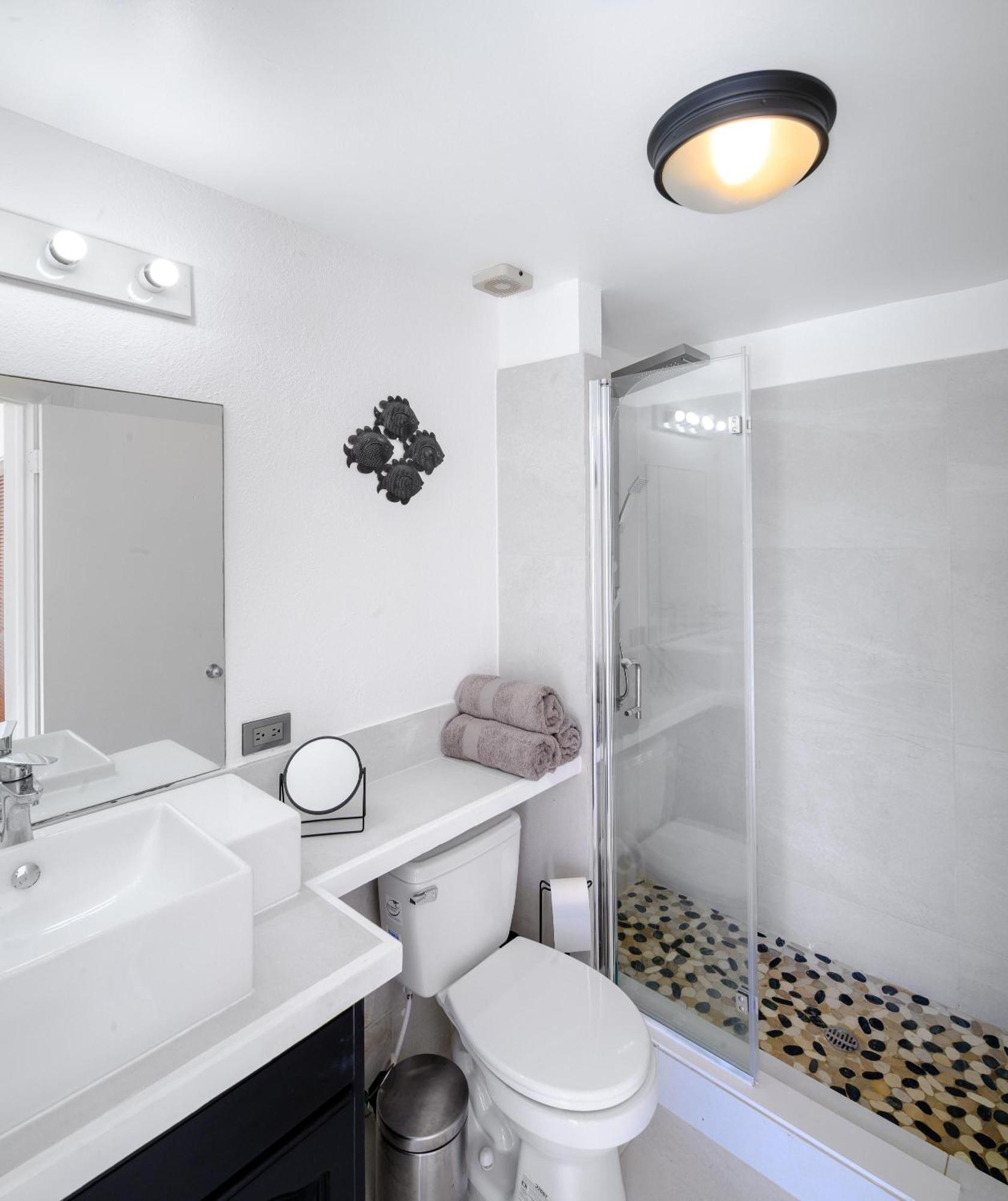 True North - Waterfront On Jolly Harbour * Bolands