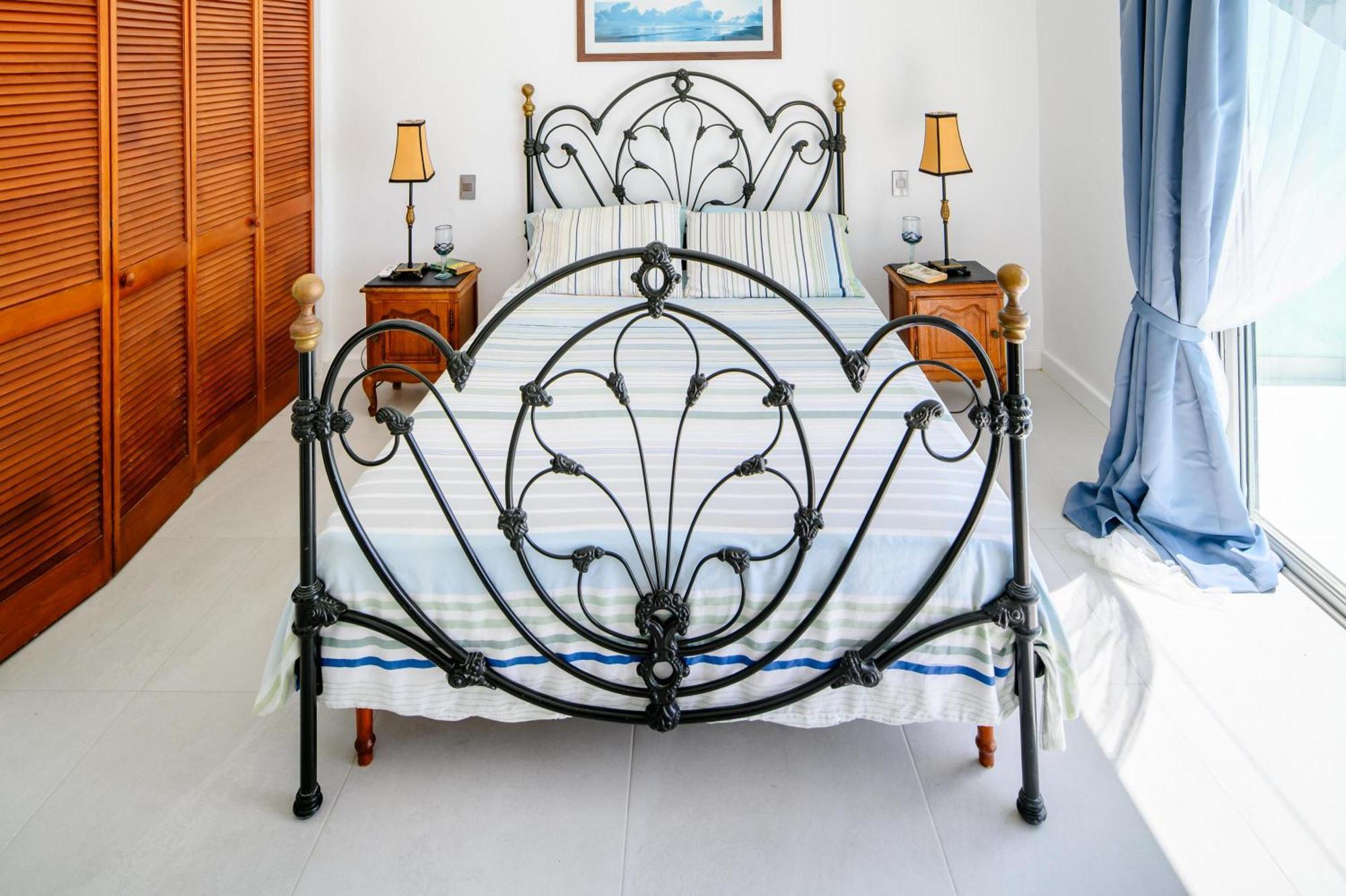 True North - Waterfront On Jolly Harbour Villa *