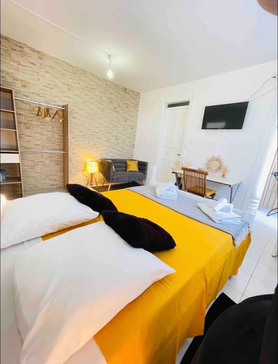 Sunshine Privilege Apartment *
