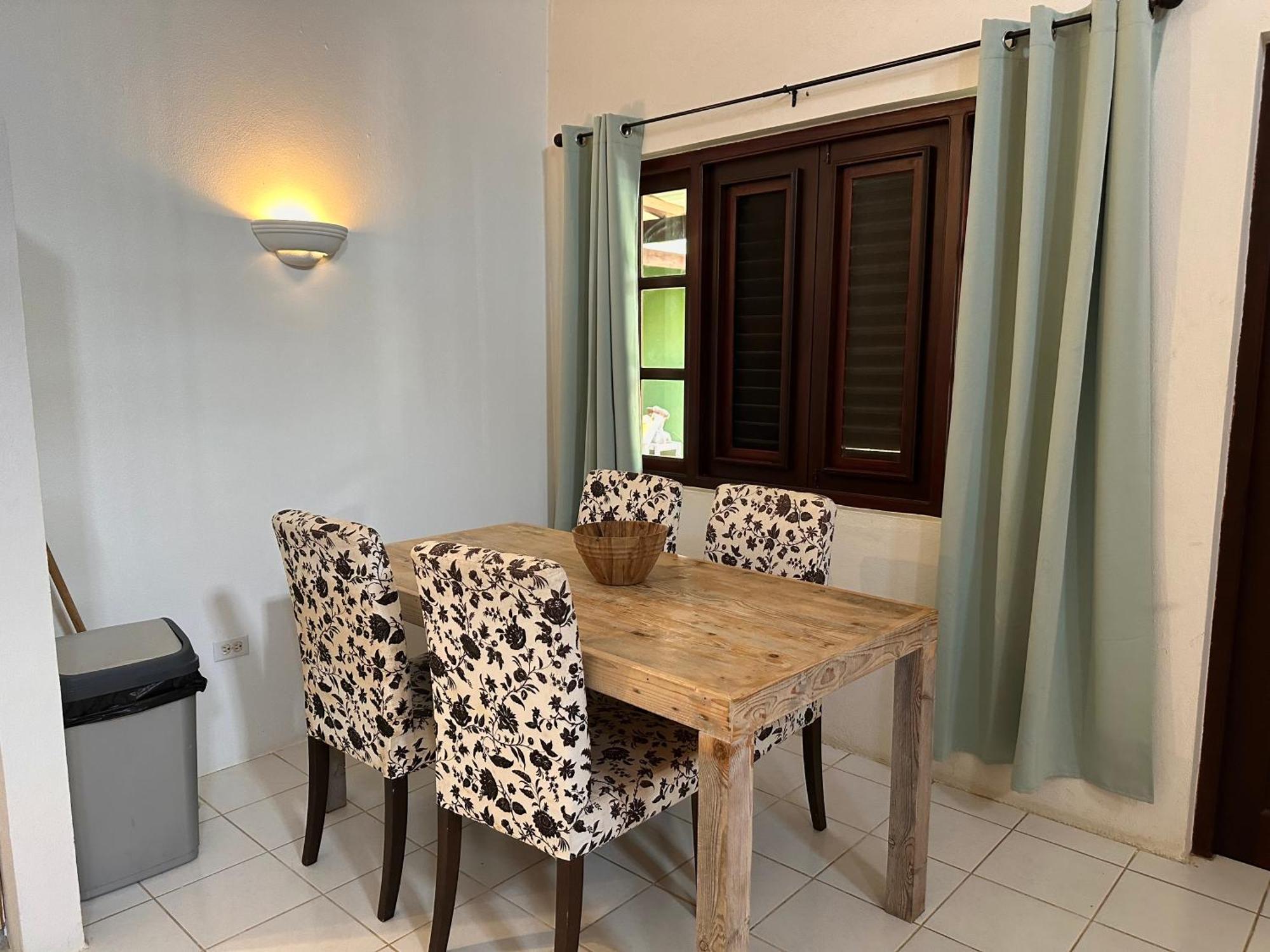 Ocean View Apartment *