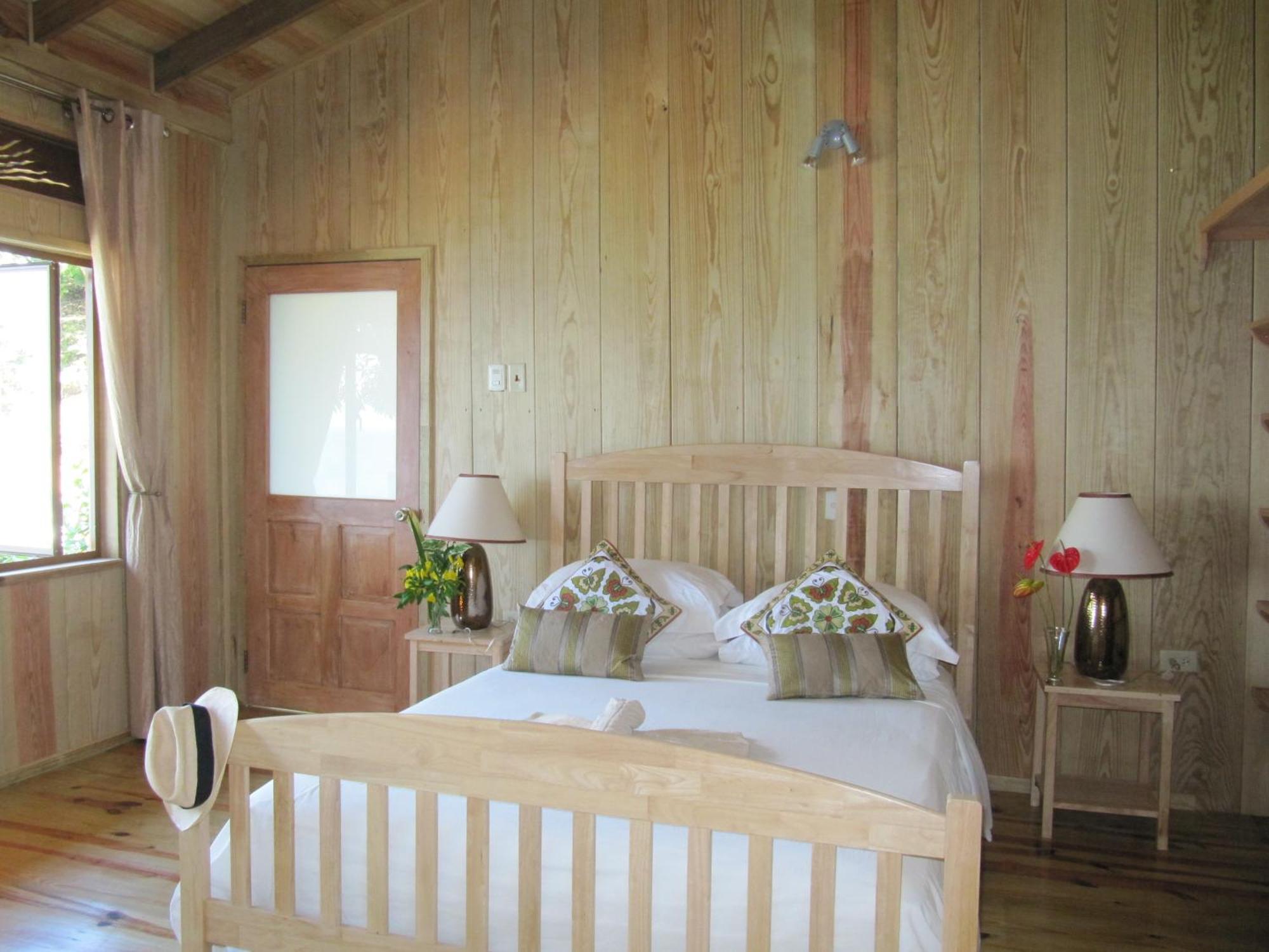 Retreats Apartment