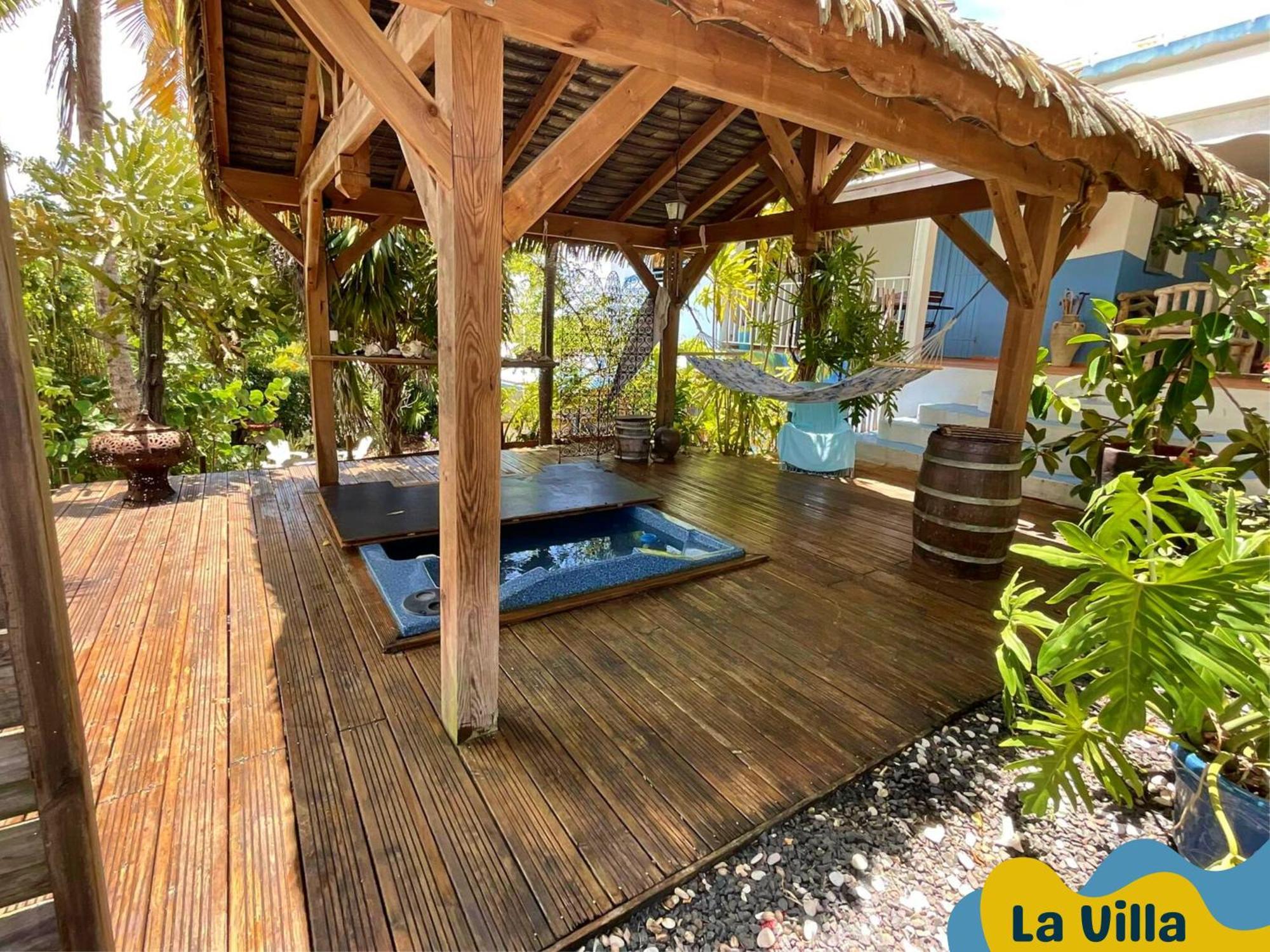 Casa de férias Ti Bwa Carbet Cosy Semi-exterieur Avec Toit Terrasse Sainte-Anne (Grande-Terre)