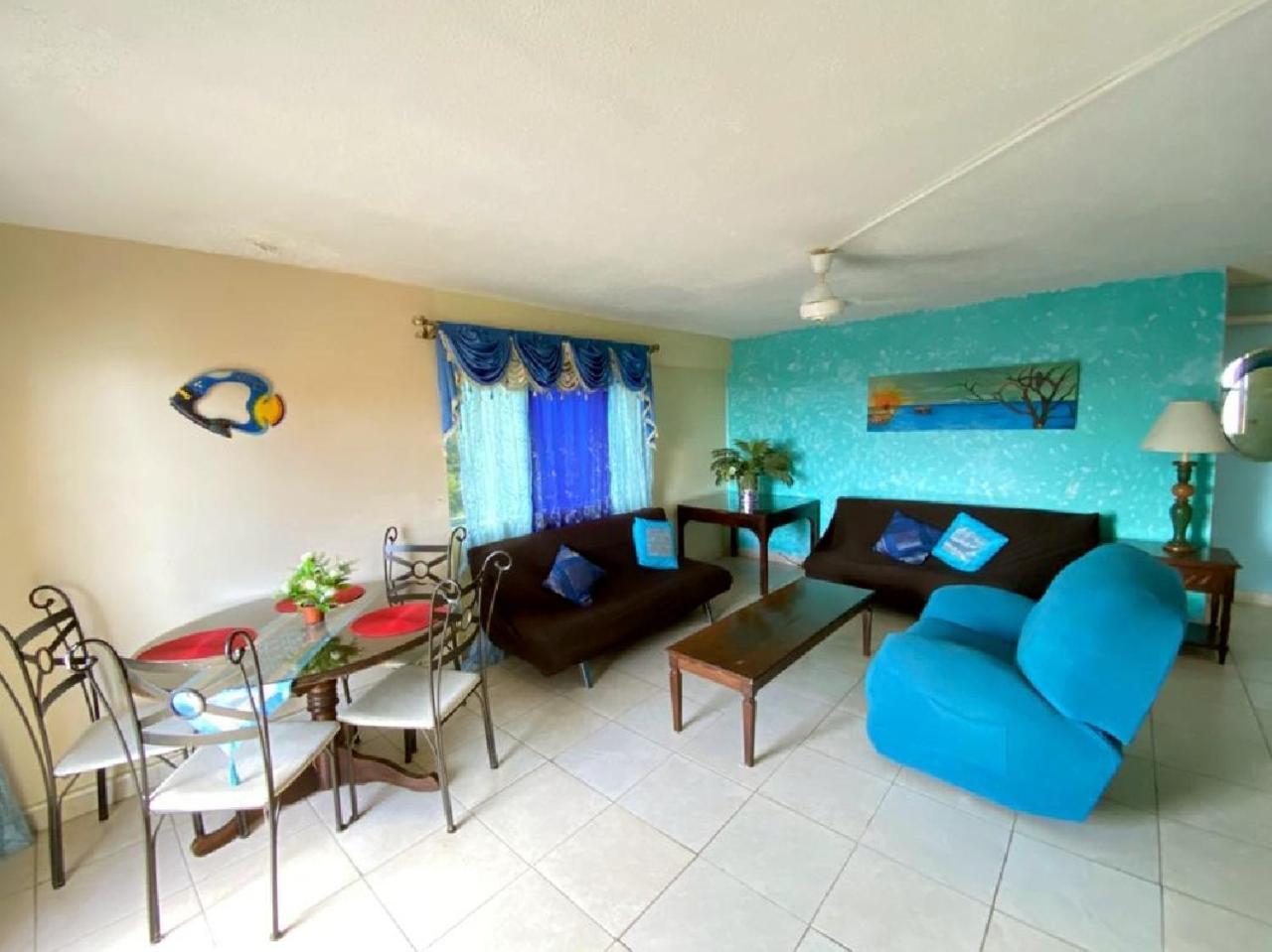 Beach-side At Turtle Towers Apartment Ocho Rios
