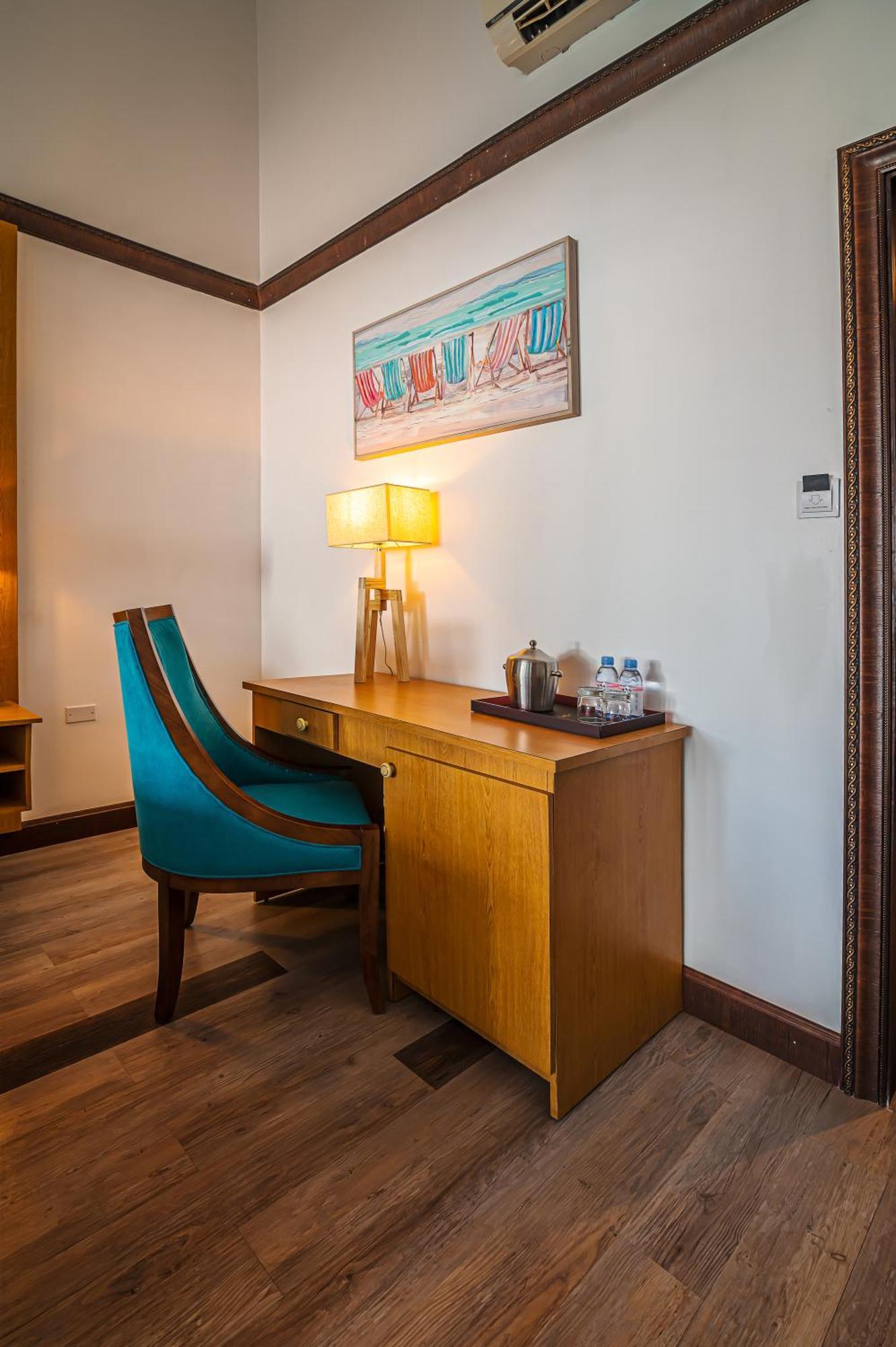 Hotel Sago Palm