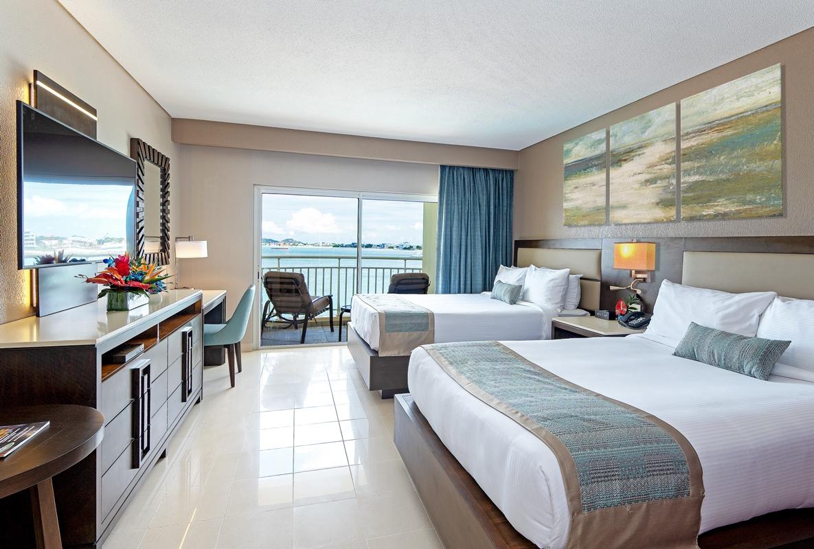 The At 5* Simpson Bay