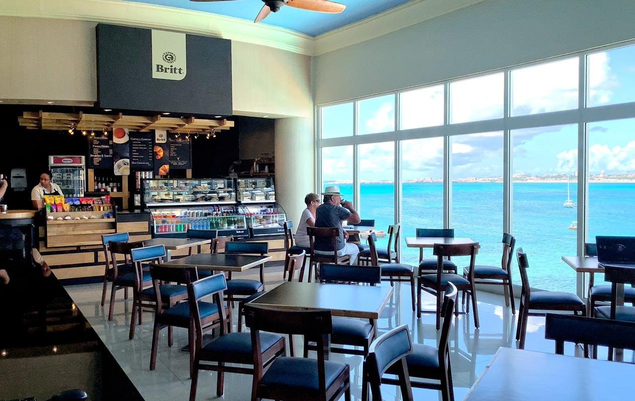 The At 5* Simpson Bay