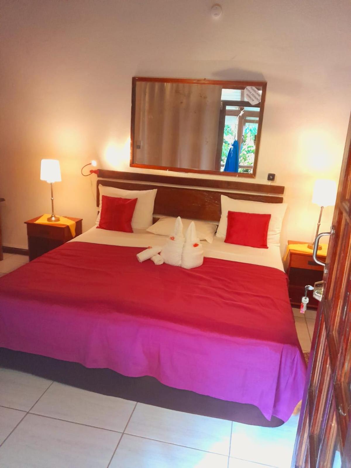 Inn Hibiscus Valley Marigot