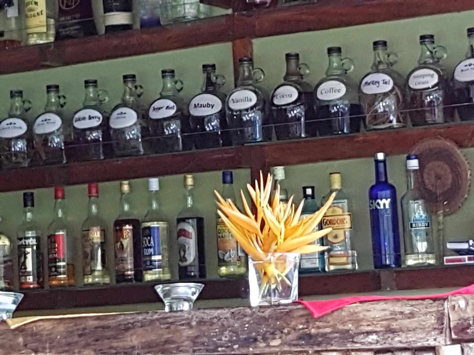 Inn Hibiscus Valley Marigot