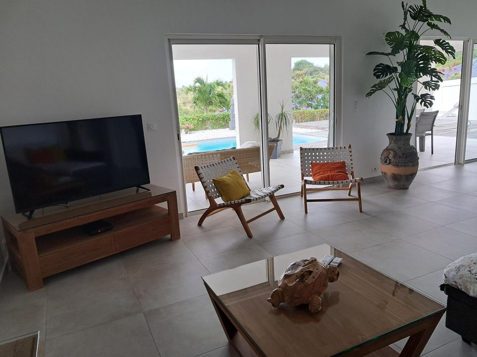 Moai Villa *