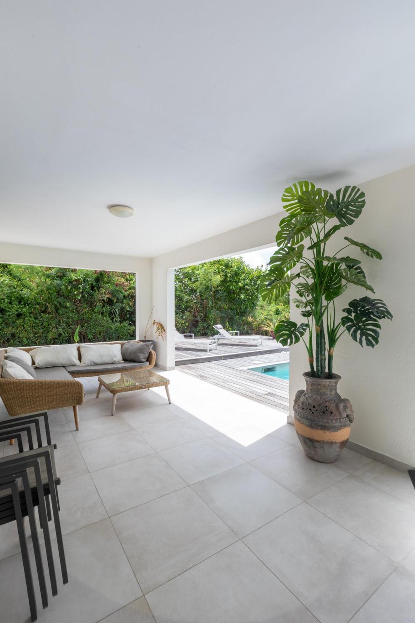 Moai Villa *