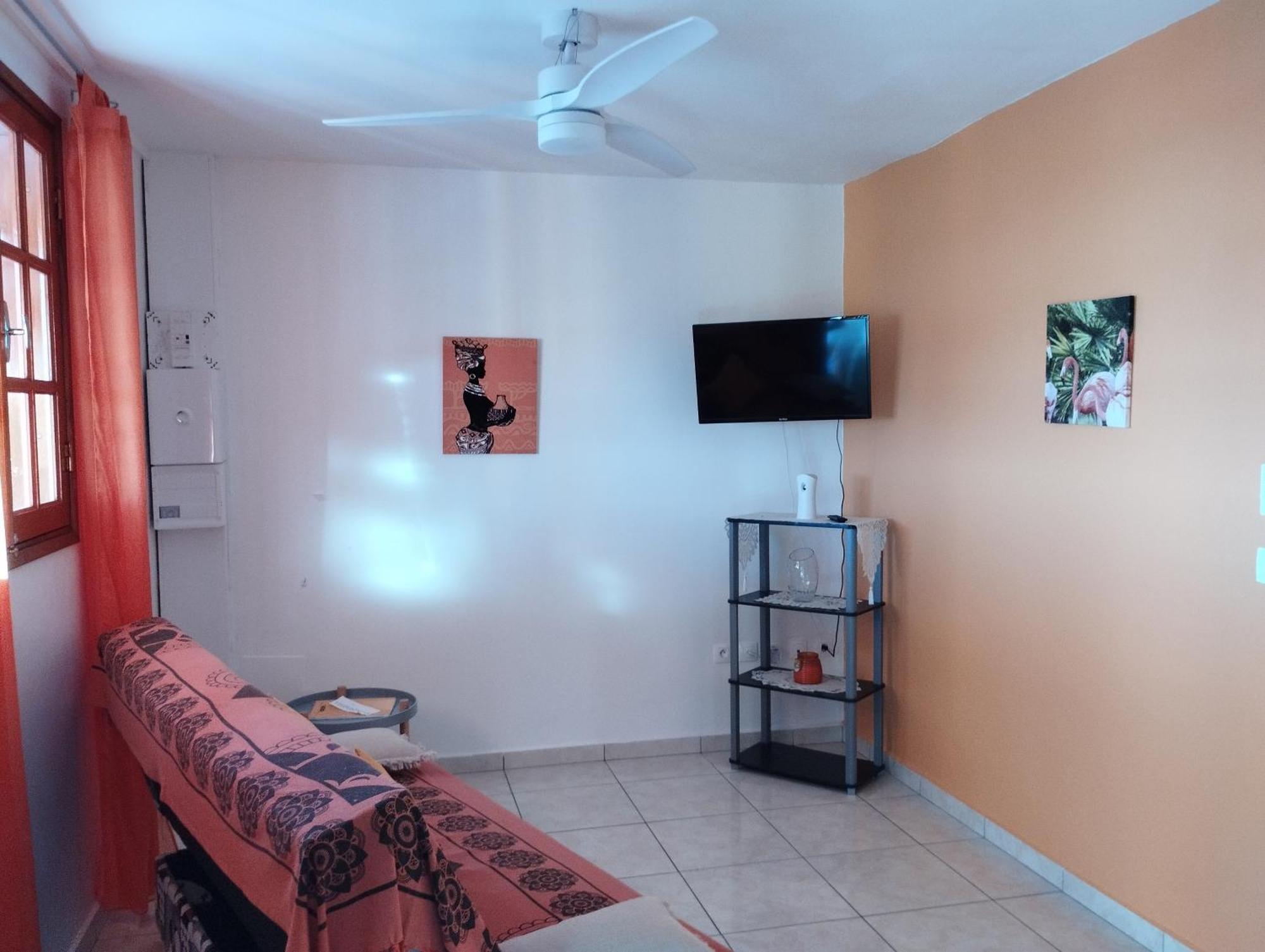 Le Papillon Bleu Apartment *