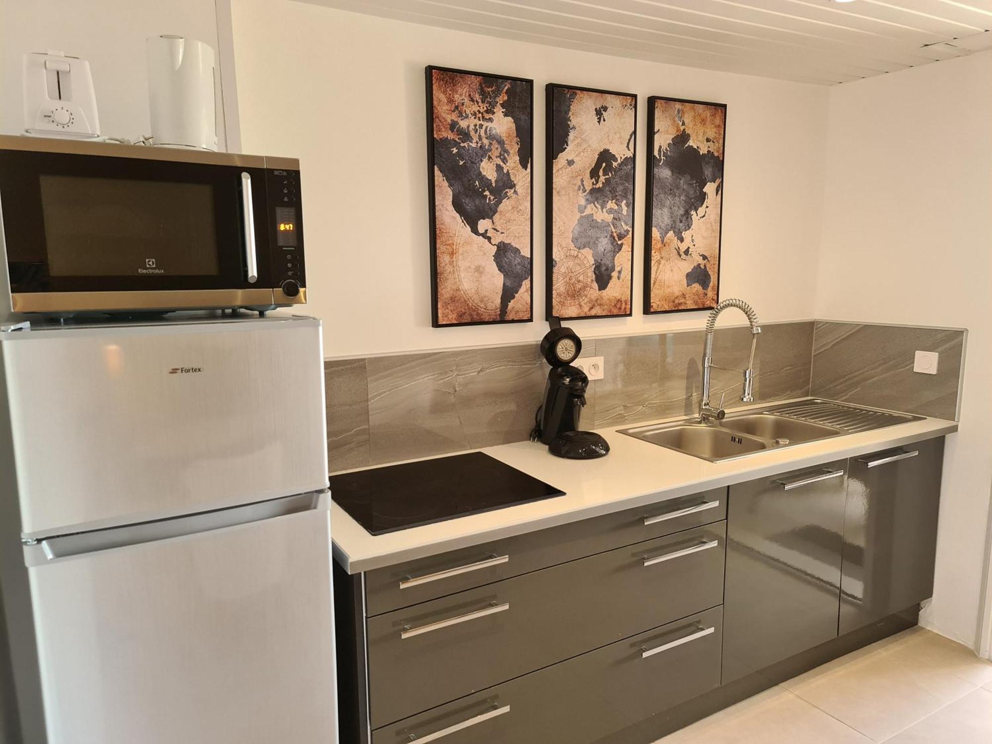 La Baie Du Marin Apartment *