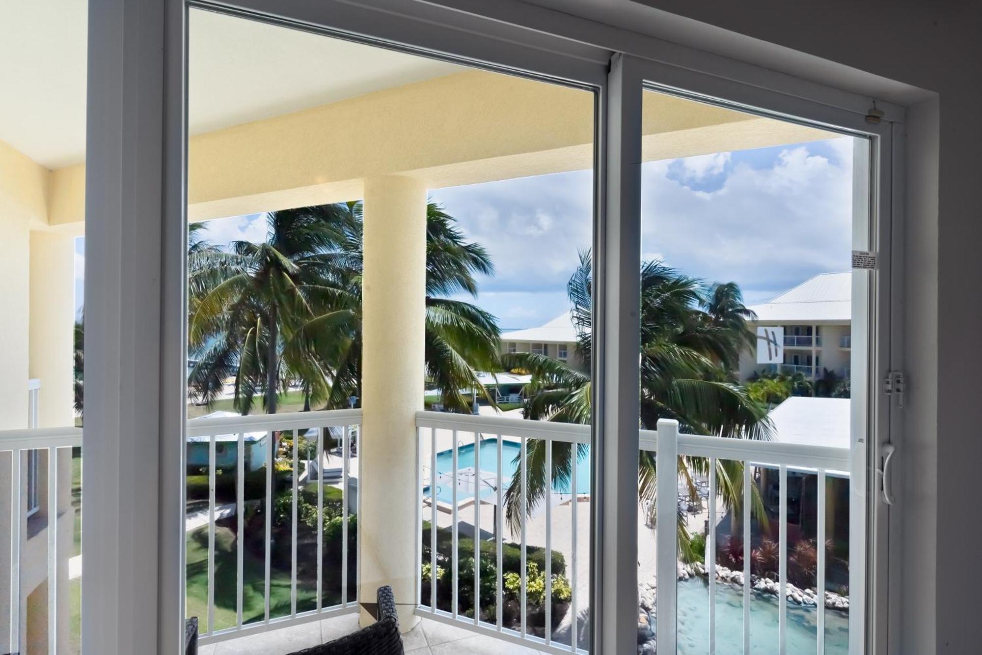 Resort Holiday Grand Cayman By Ihg (adults Only)