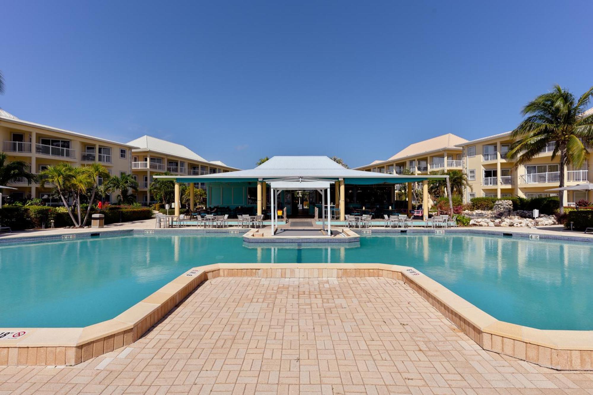 Aparthotel The Grand Caymanian 3*