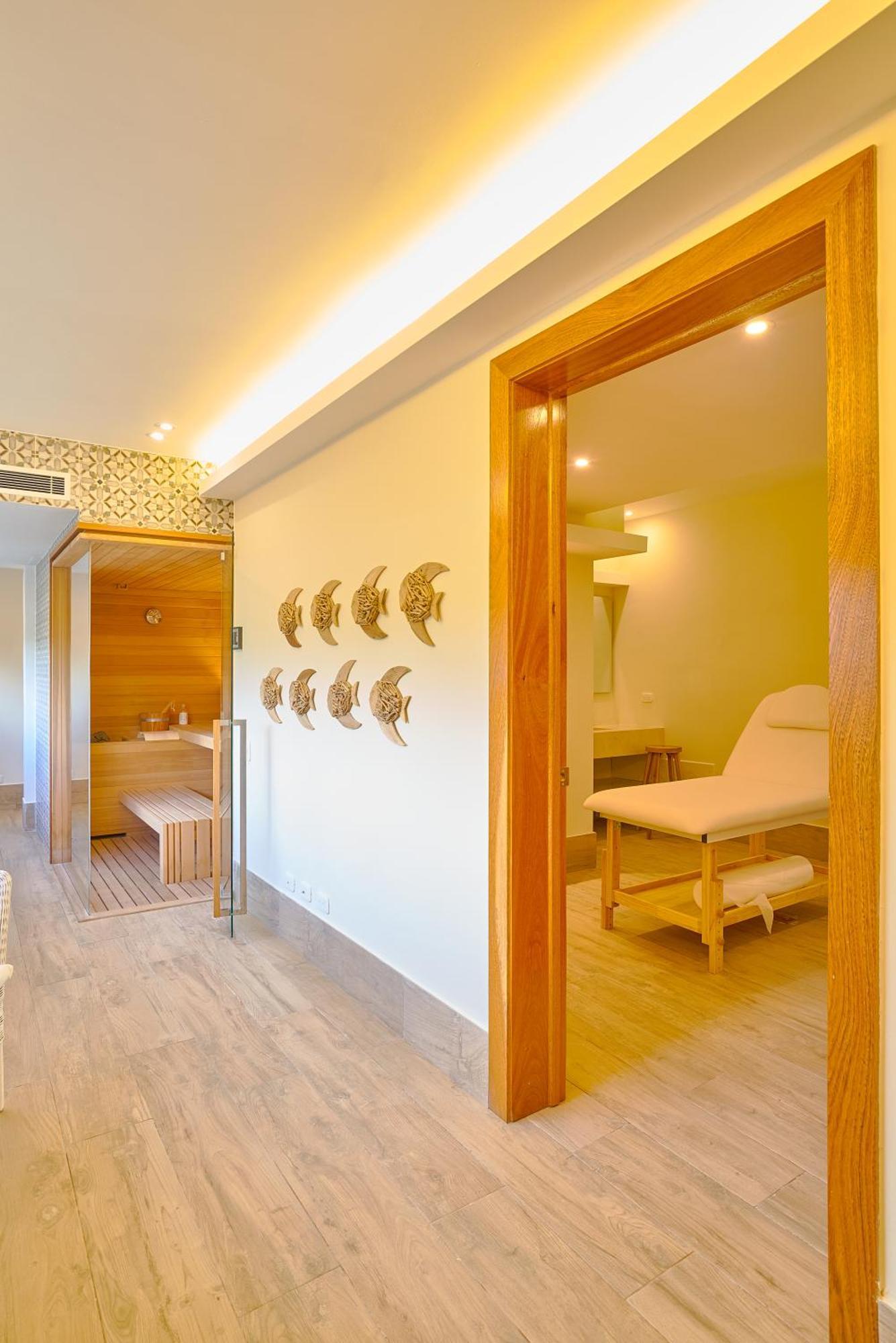 Aquarella Beachfront 2br Sunset Juan Dolio