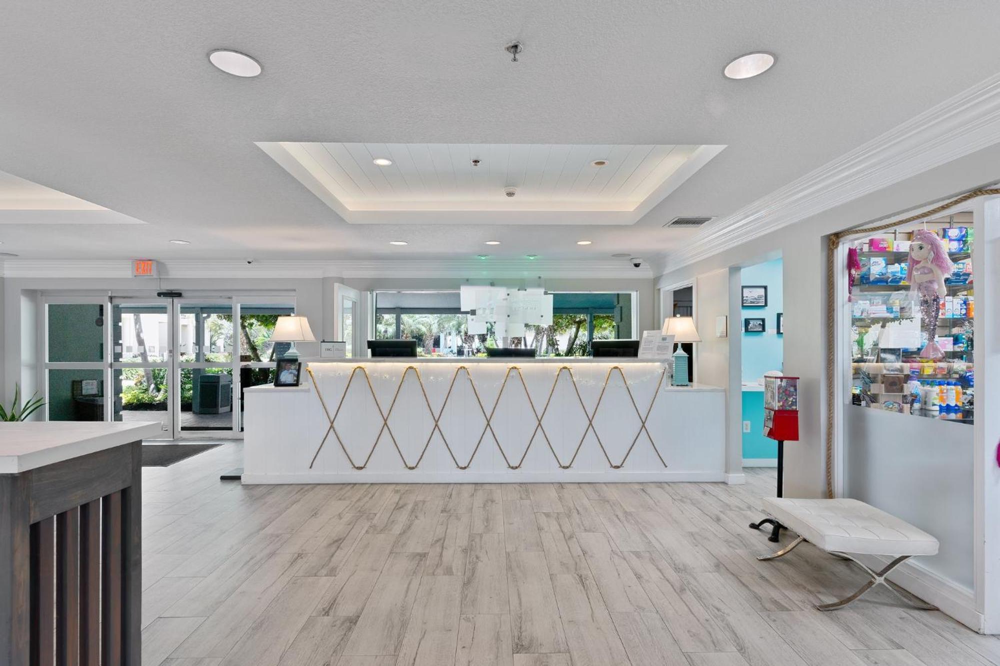 Holiday Grand Cayman By Ihg (adults Only) Resort