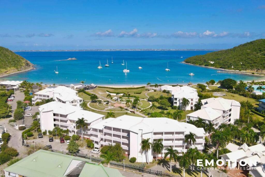 En Bord De * Anse Marcel