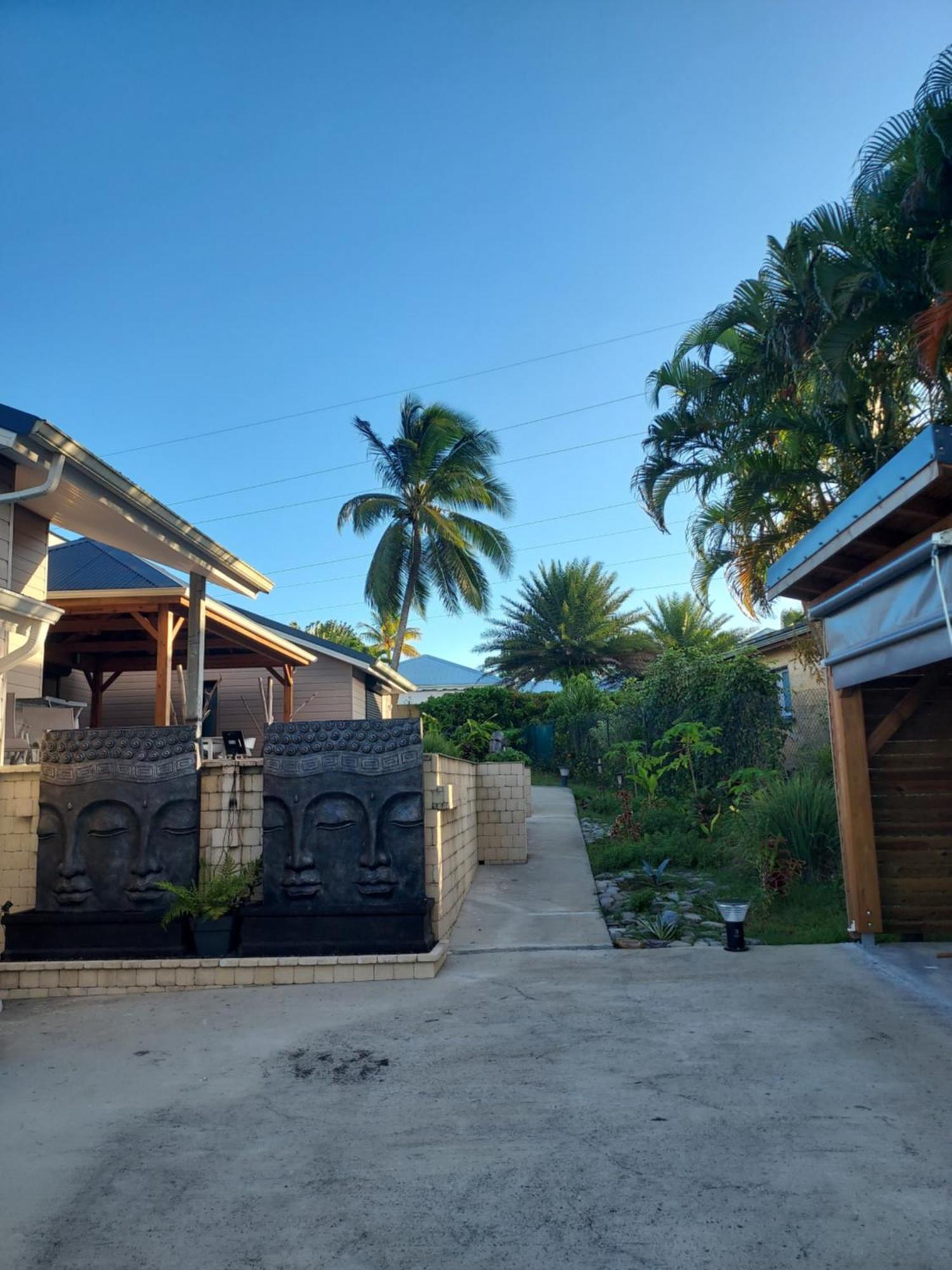 Le Petit Paradis Bed & Breakfast Sainte-Rose
