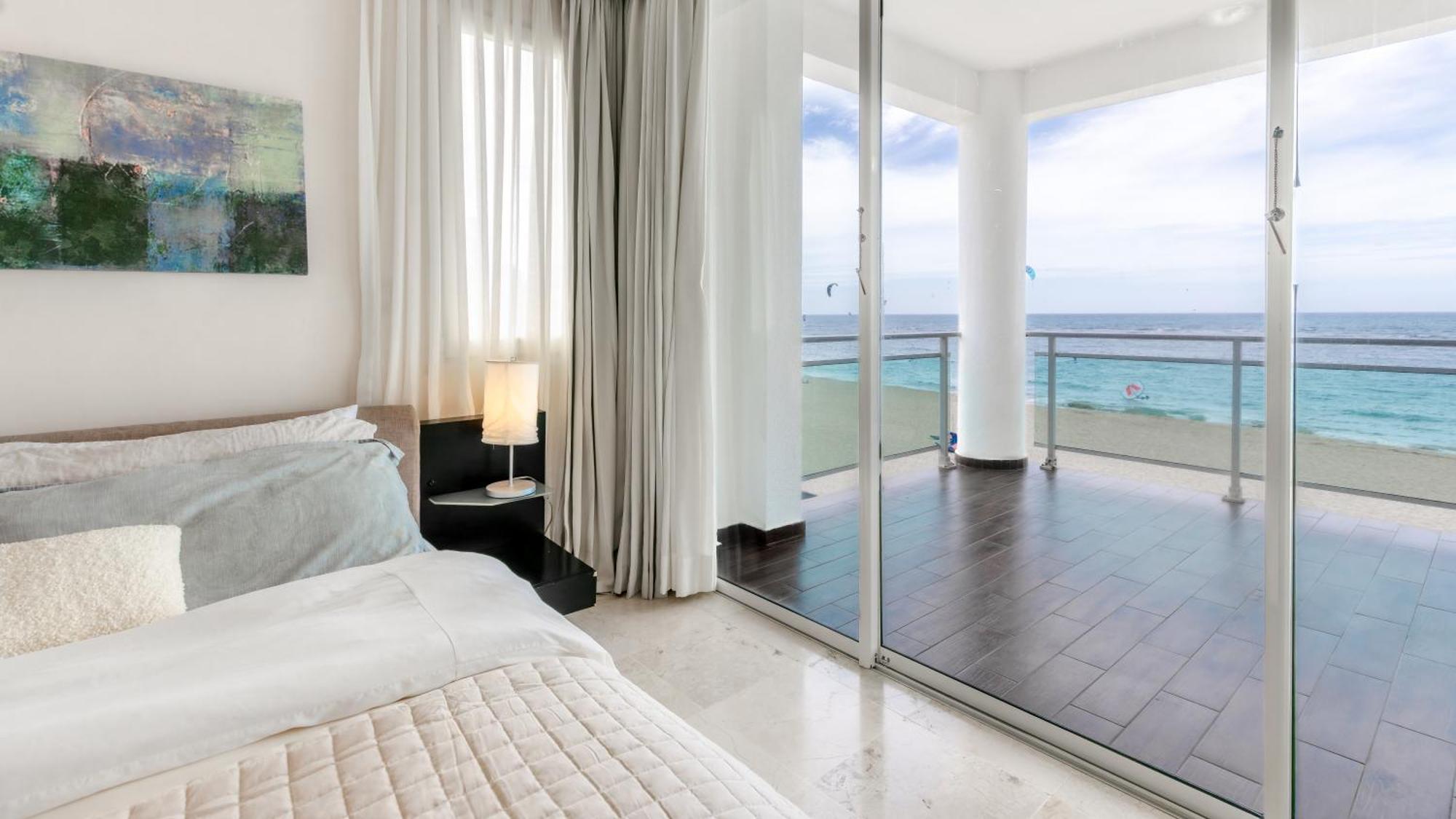 Watermark Luxury Oceanfront Residences Aparthotel 5*