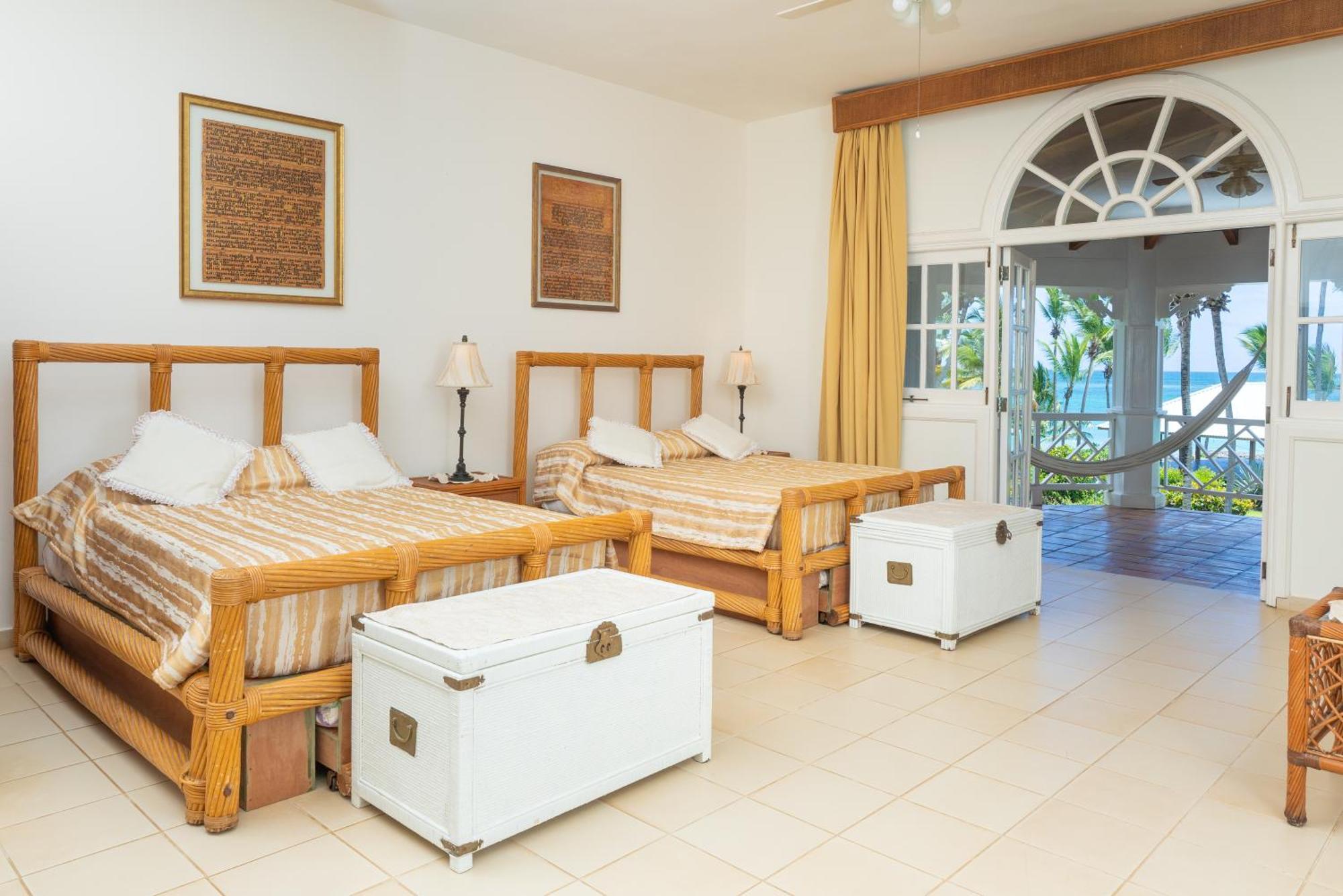 Serena Hotel