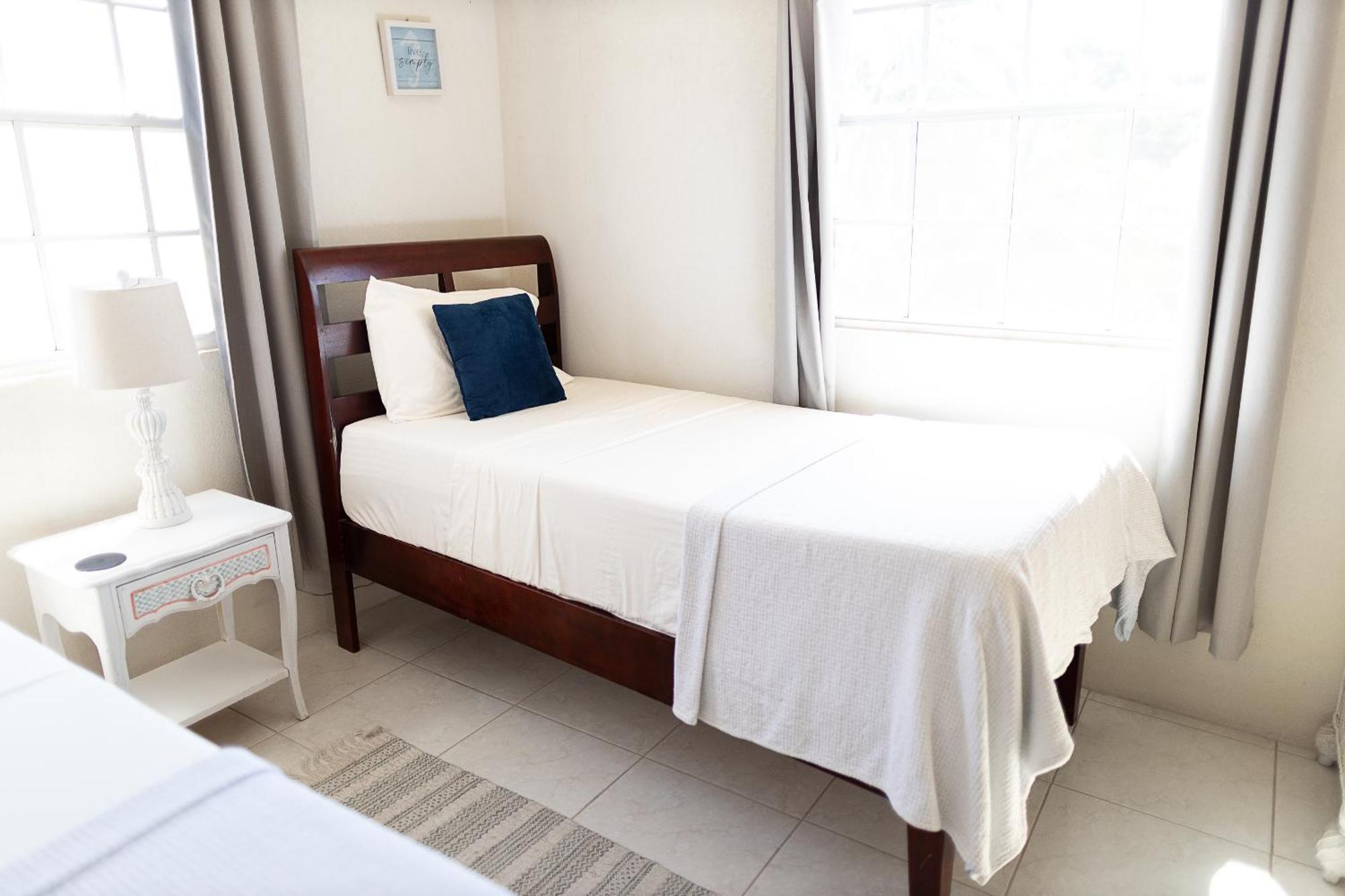 Seashades 2br 1 Full And 1 Half Bathrooms With Pool Close To Sleeps 4 Apartamento *