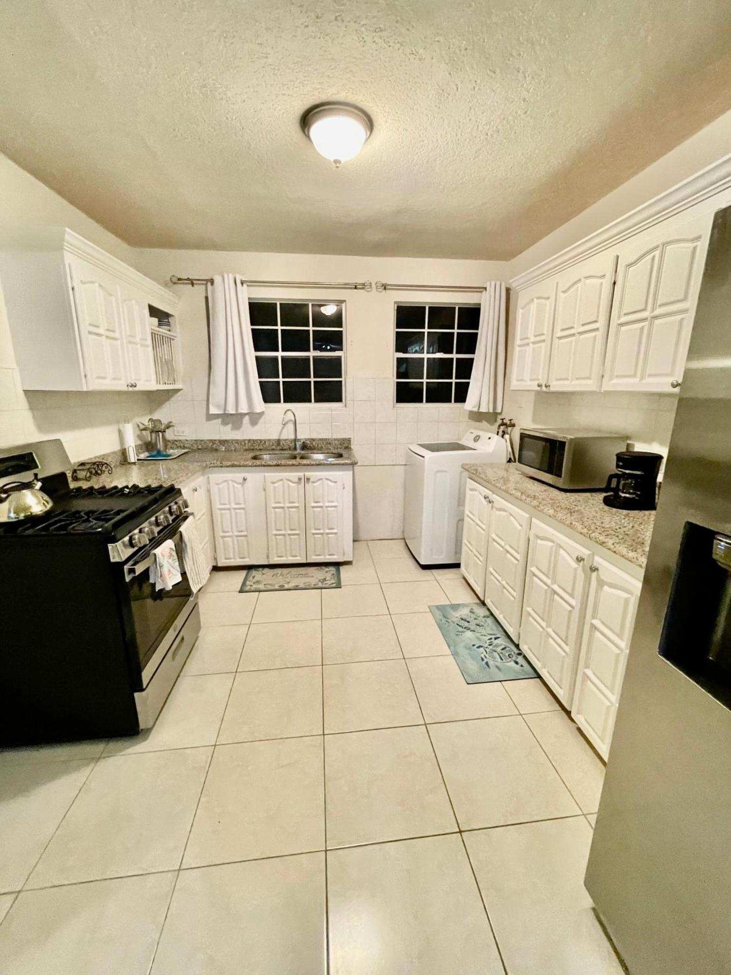 Seashades 2br 1 Full And 1 Half Bathrooms With Pool Close To Sleeps 4 Christ Church