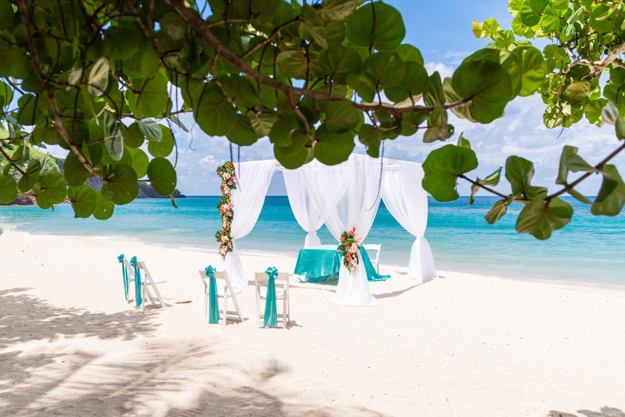 Mount Cinnamon & Club 4* St. George's