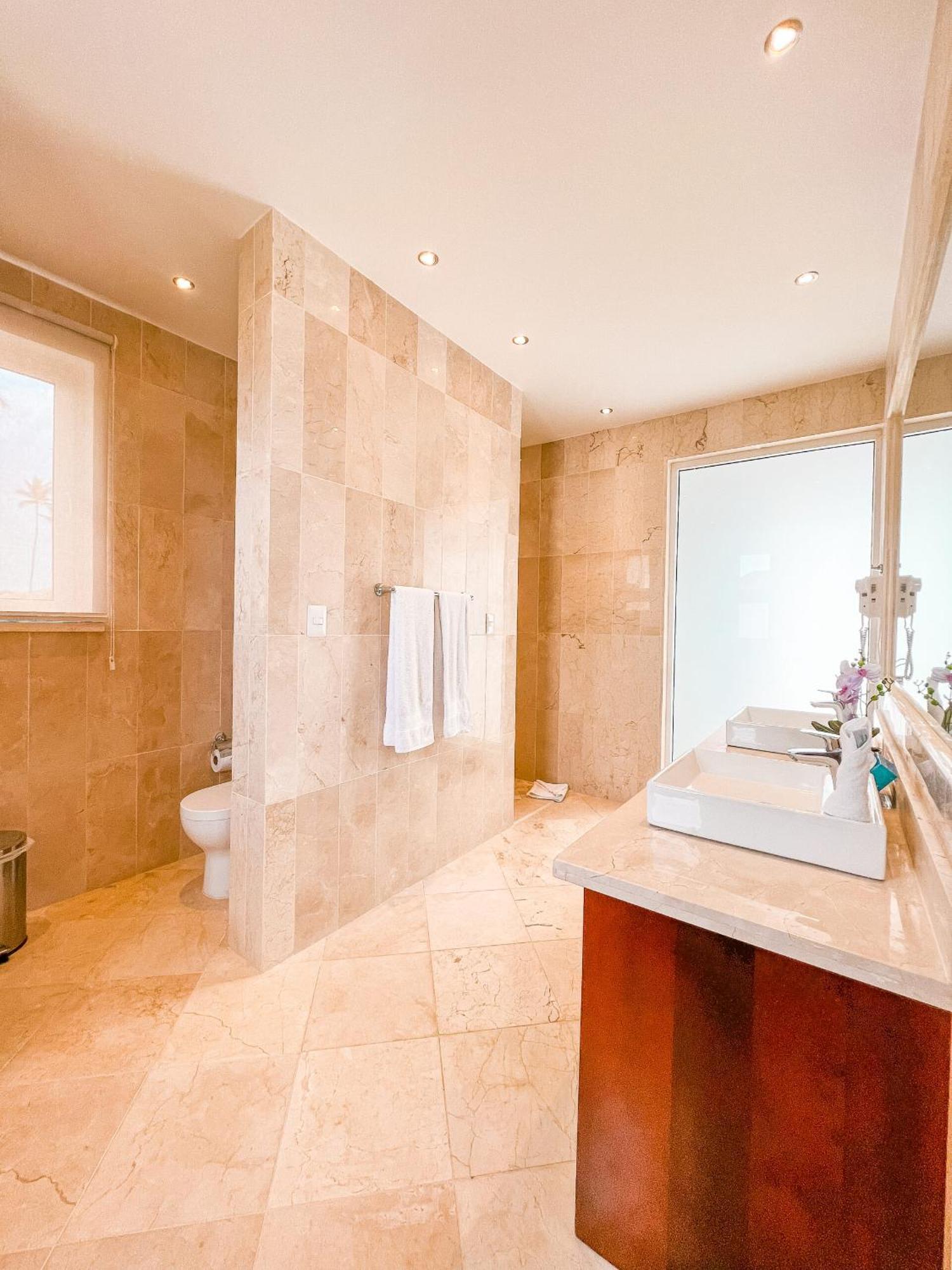 Villa Peninsula Esmeralda Luxury *