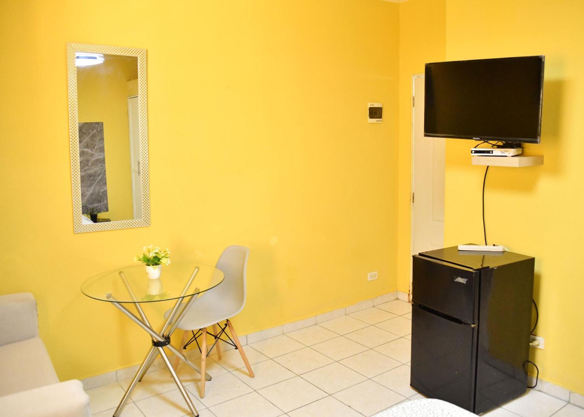 Mango Hotel