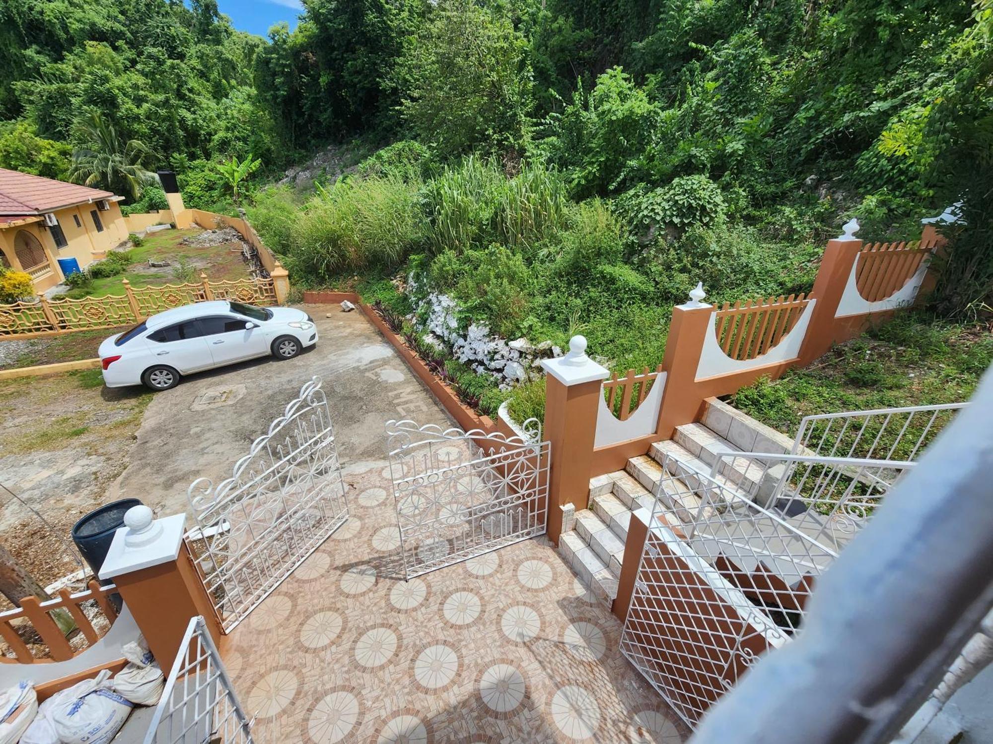 Paradise Retreat Holiday home