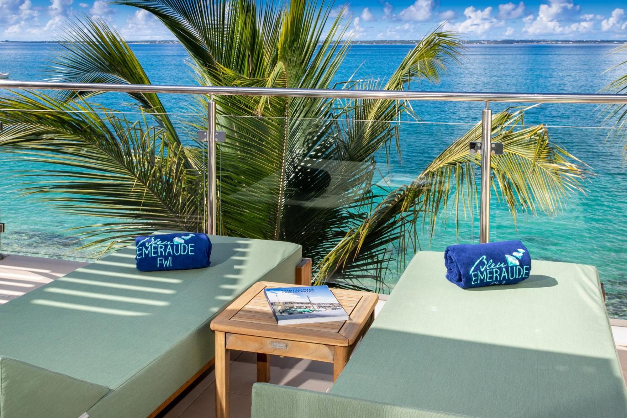 Bleu Emeraude 4*