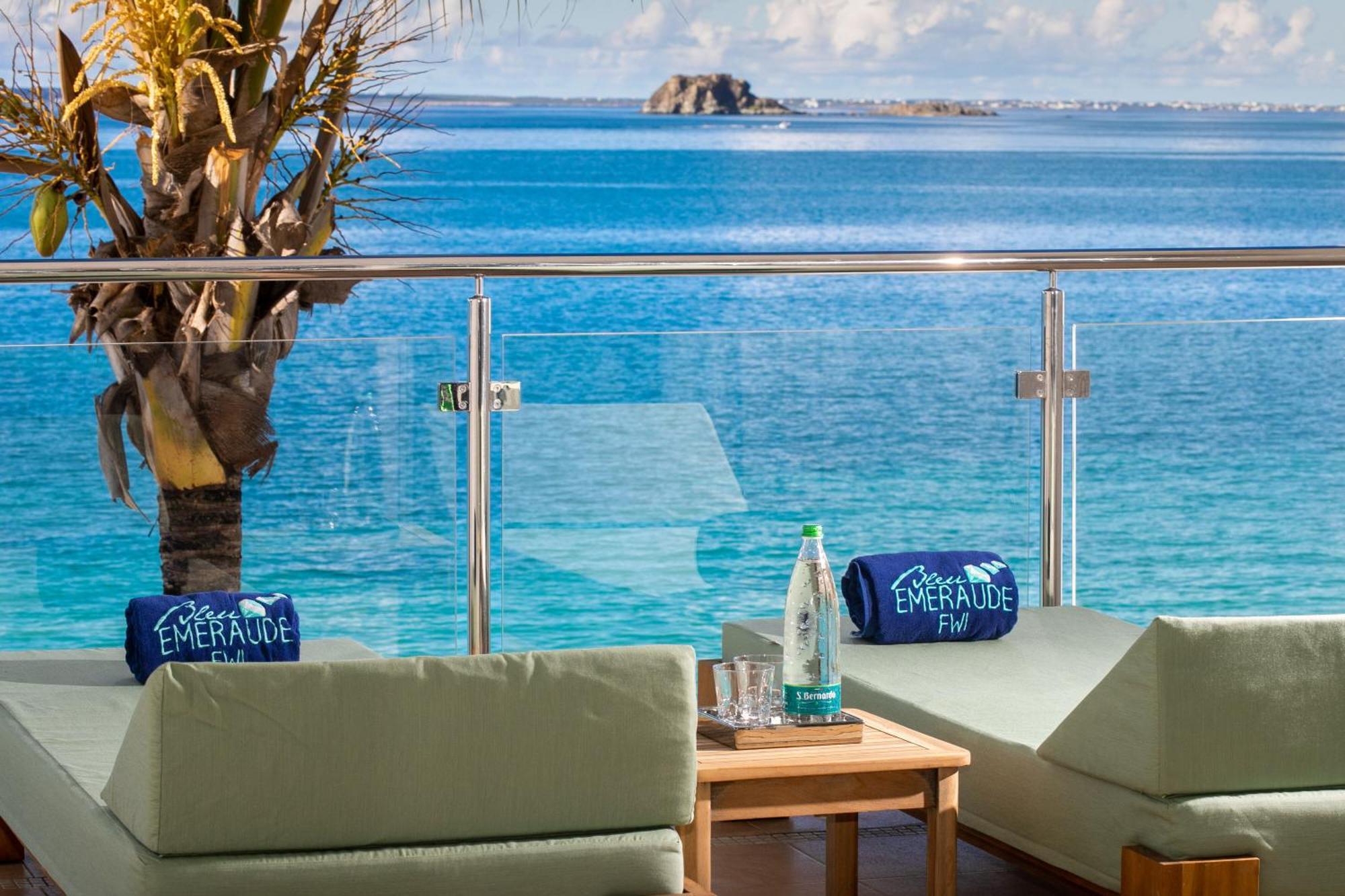 Bleu Emeraude 4*