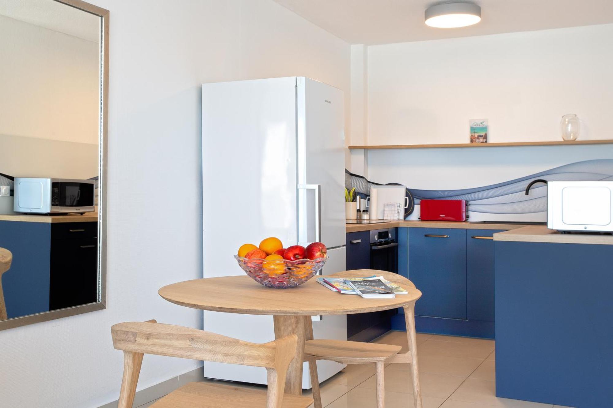 Bleu Emeraude 4*