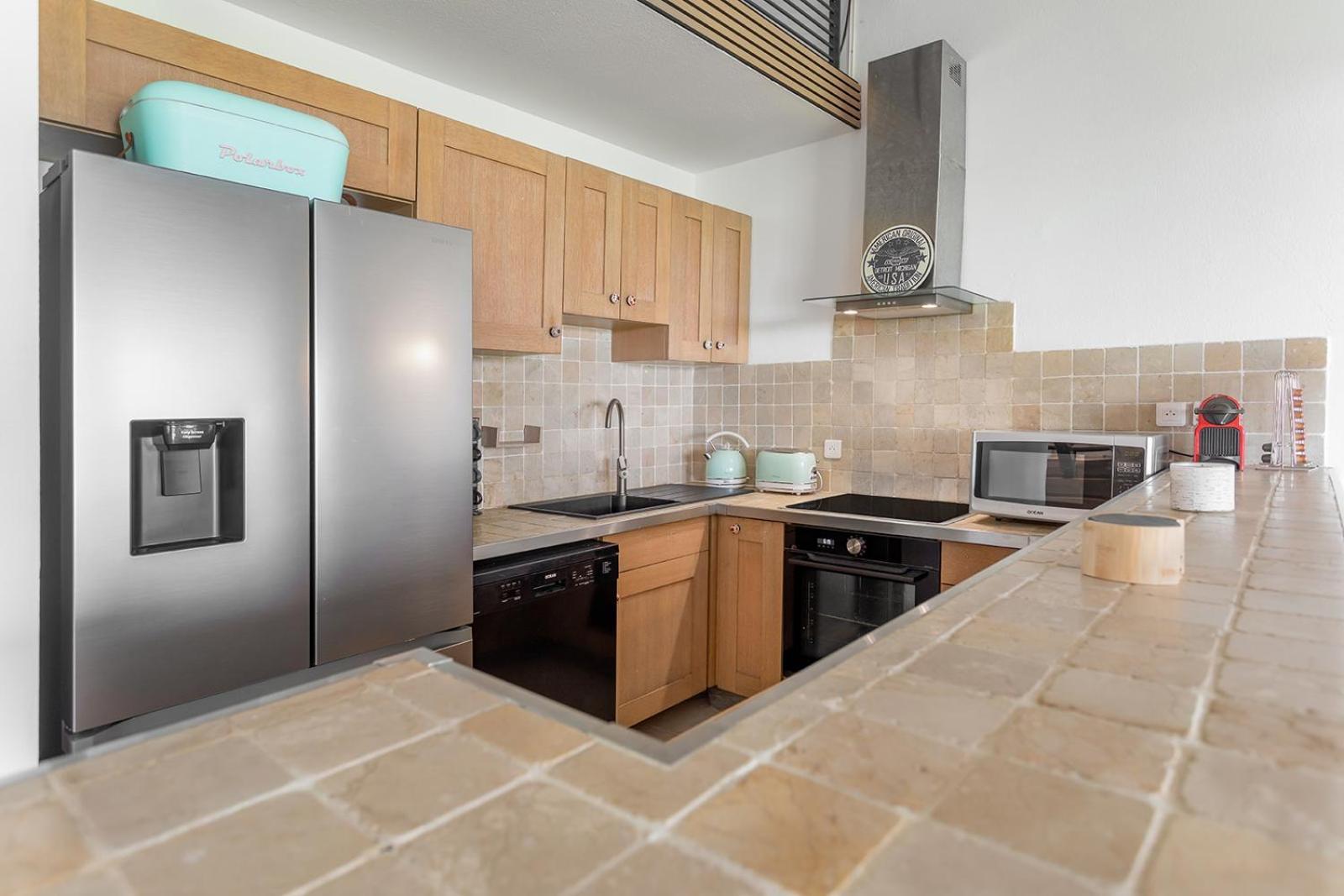 Apartment Sandy Apartment, 2 Bdr Right On The Beach! Orient Bay