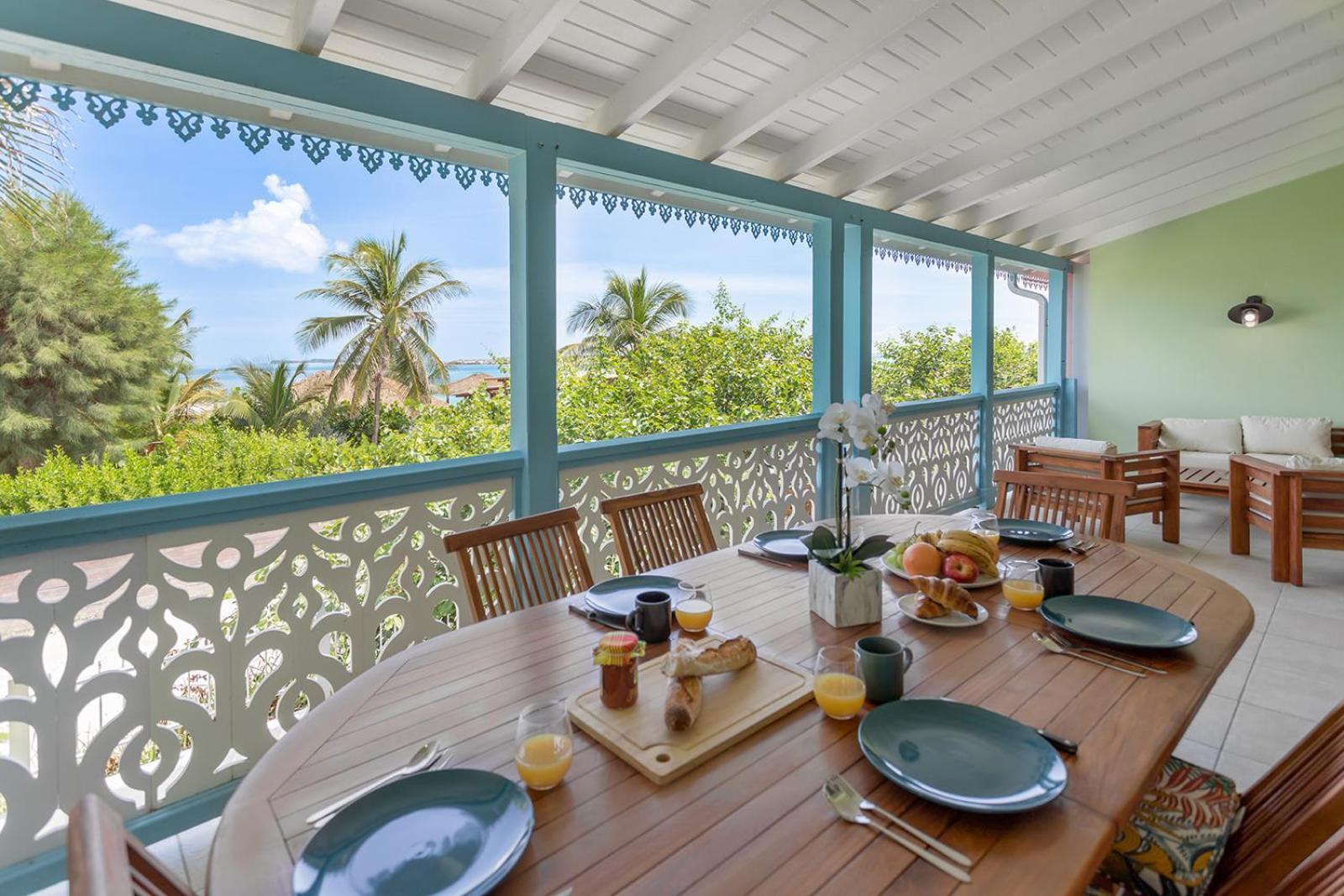Sandy Apartment, 2 Bdr Right On The Beach! *