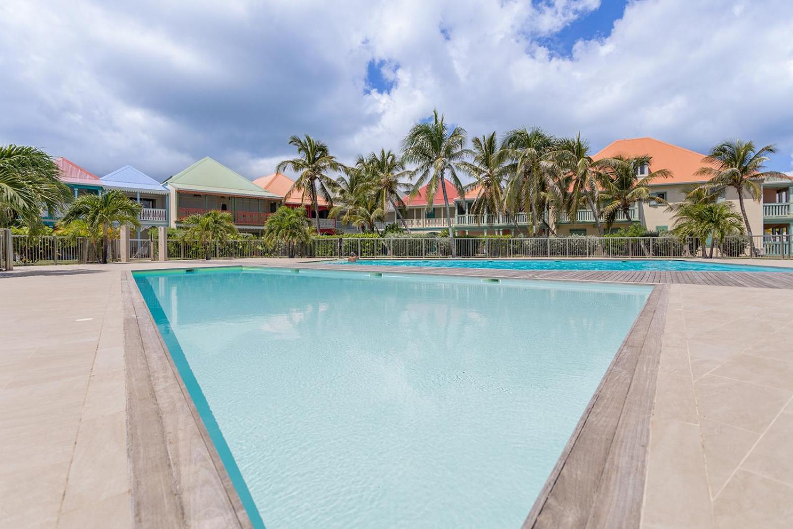 Sandy Apartment, 2 Bdr Right On The Beach! Apartment *