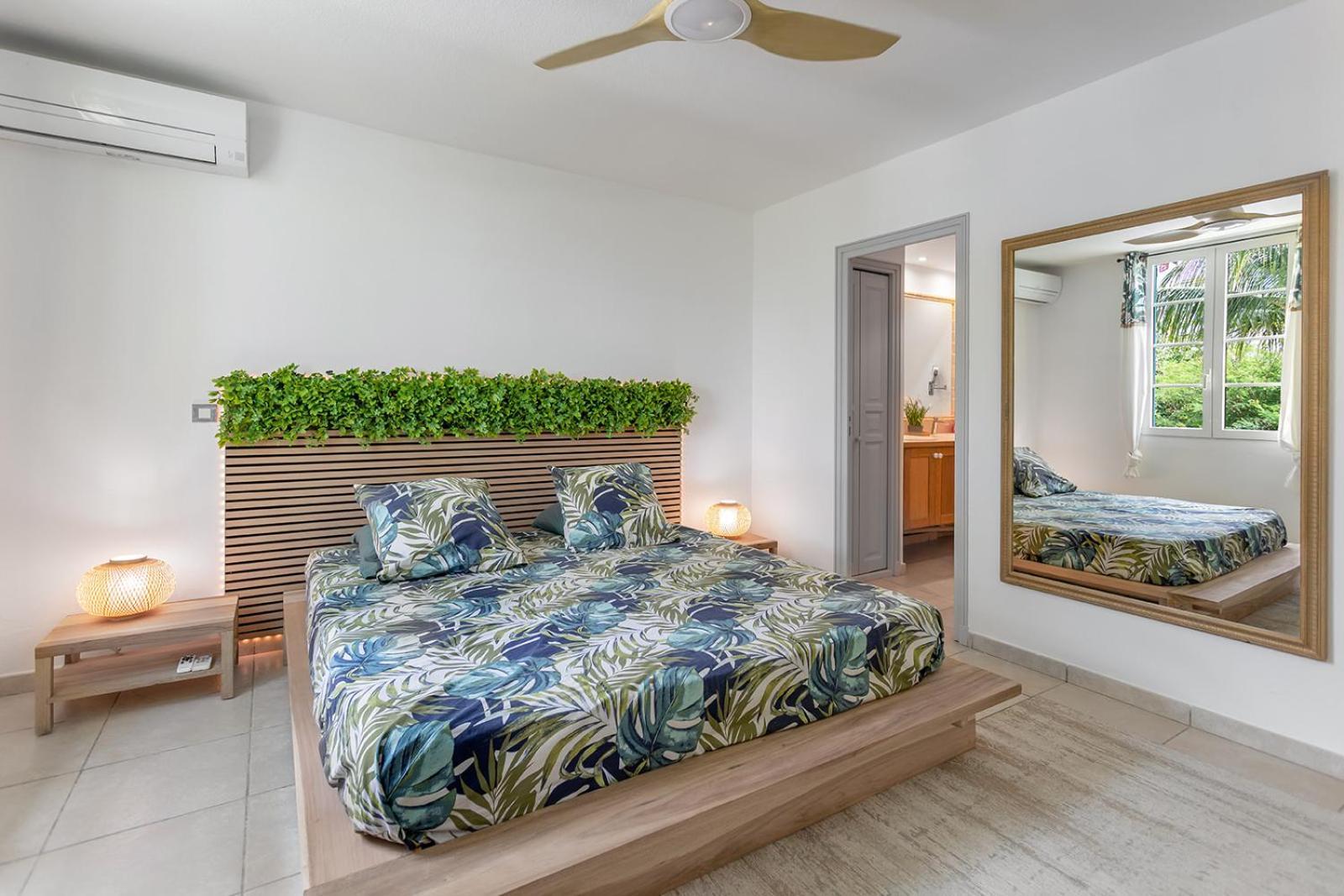 Sandy Apartment, 2 Bdr Right On The Beach! Apartment *