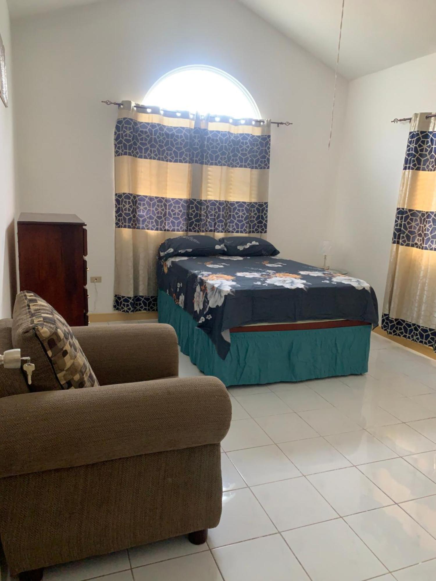 Guest house Caribbean Escape Portmore