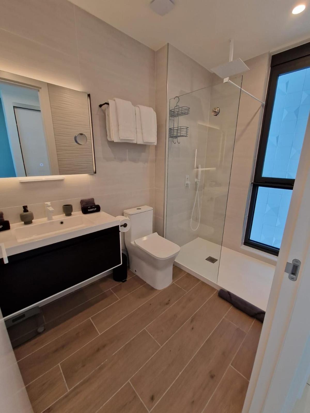 B1401 - Fourteen At Mullet Bay, Luxurious And Cosy 2bed With The Sea View Apartment