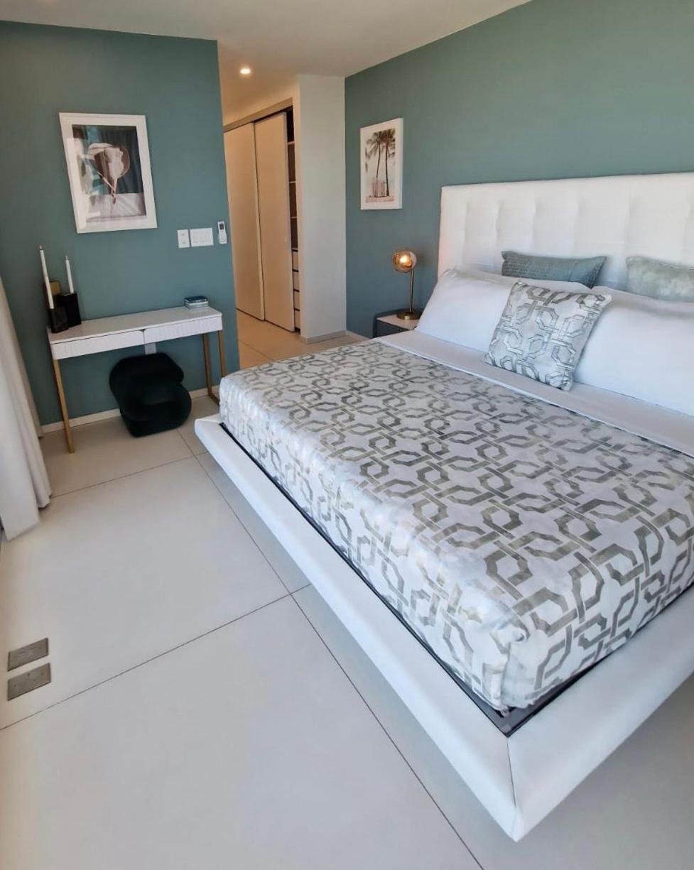 Apartment B1401 - Fourteen At Mullet Bay, Luxurious And Cosy 2bed With The Sea View