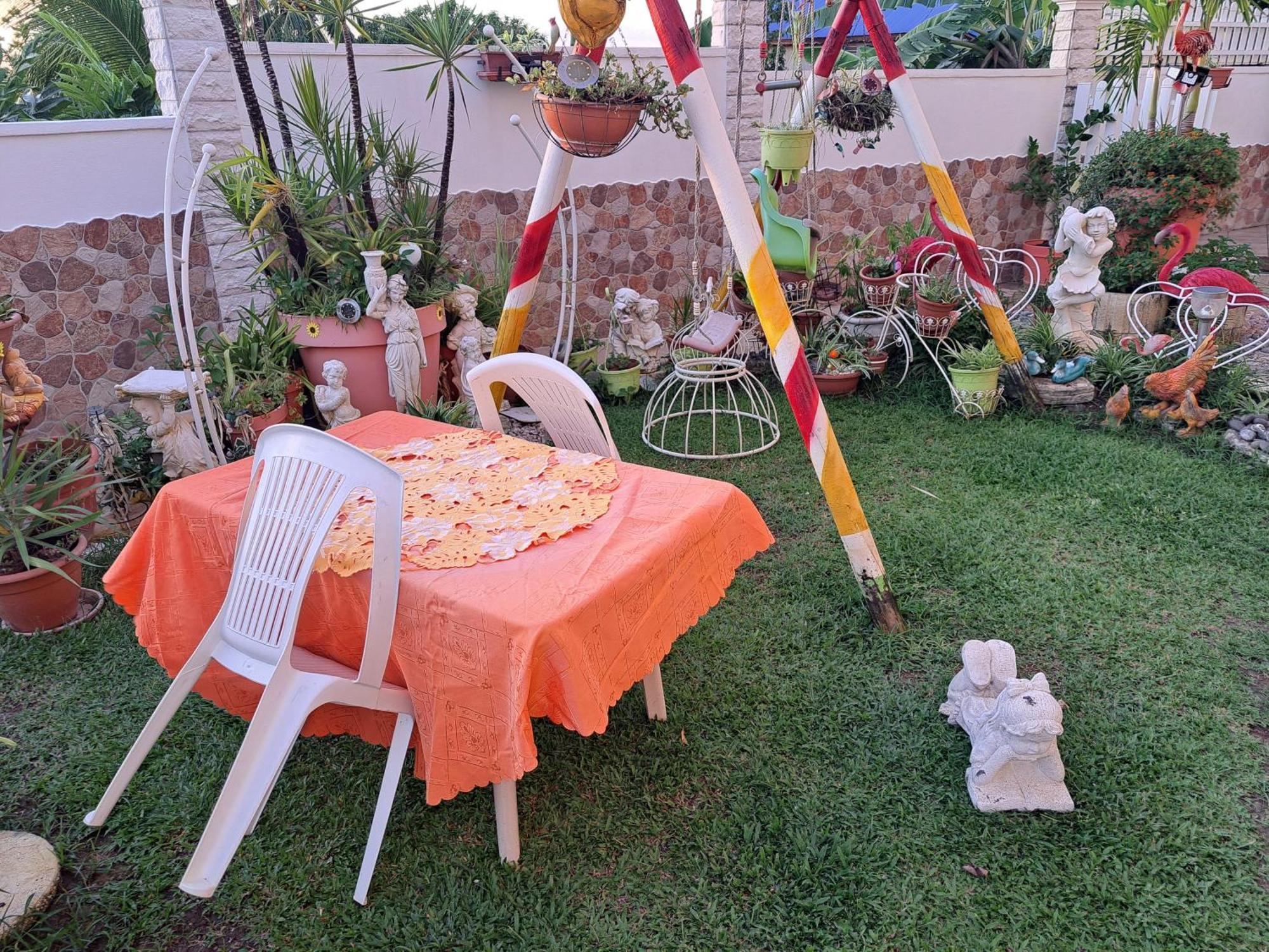Kanalu Land Hostel