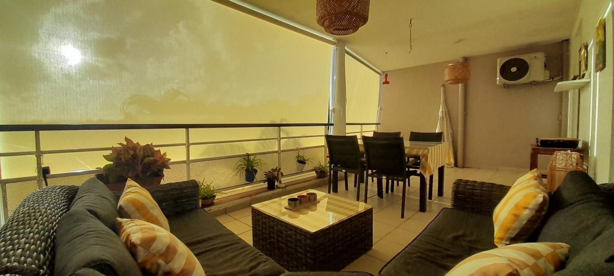 Turquoise Caraibes Agreable Avec Grande Terrasse