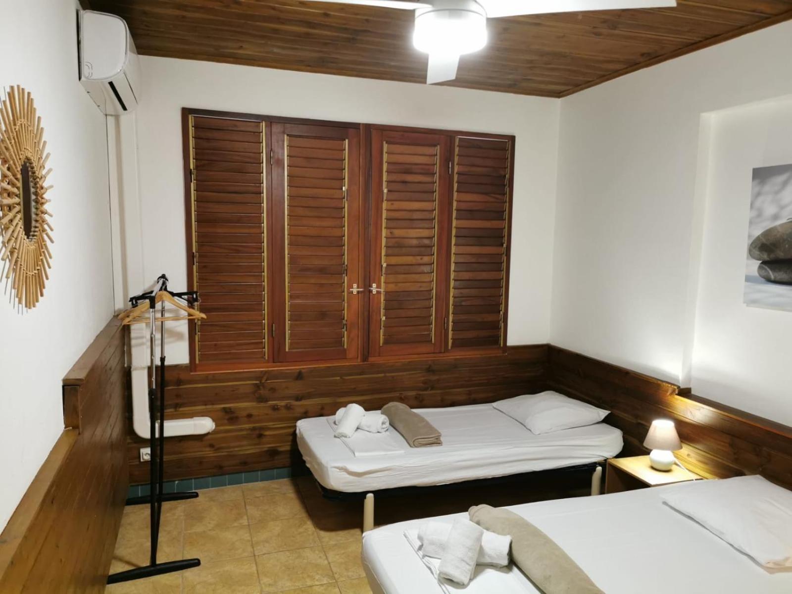 Les De La Lezarde Hotel 3*