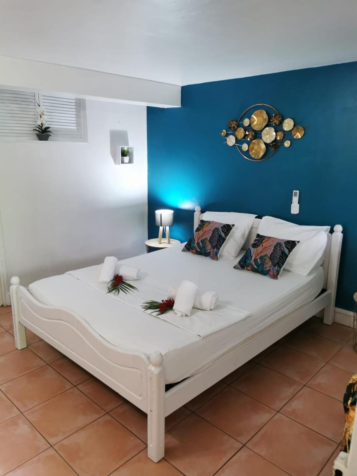 Les De La Lezarde Hotel 3*
