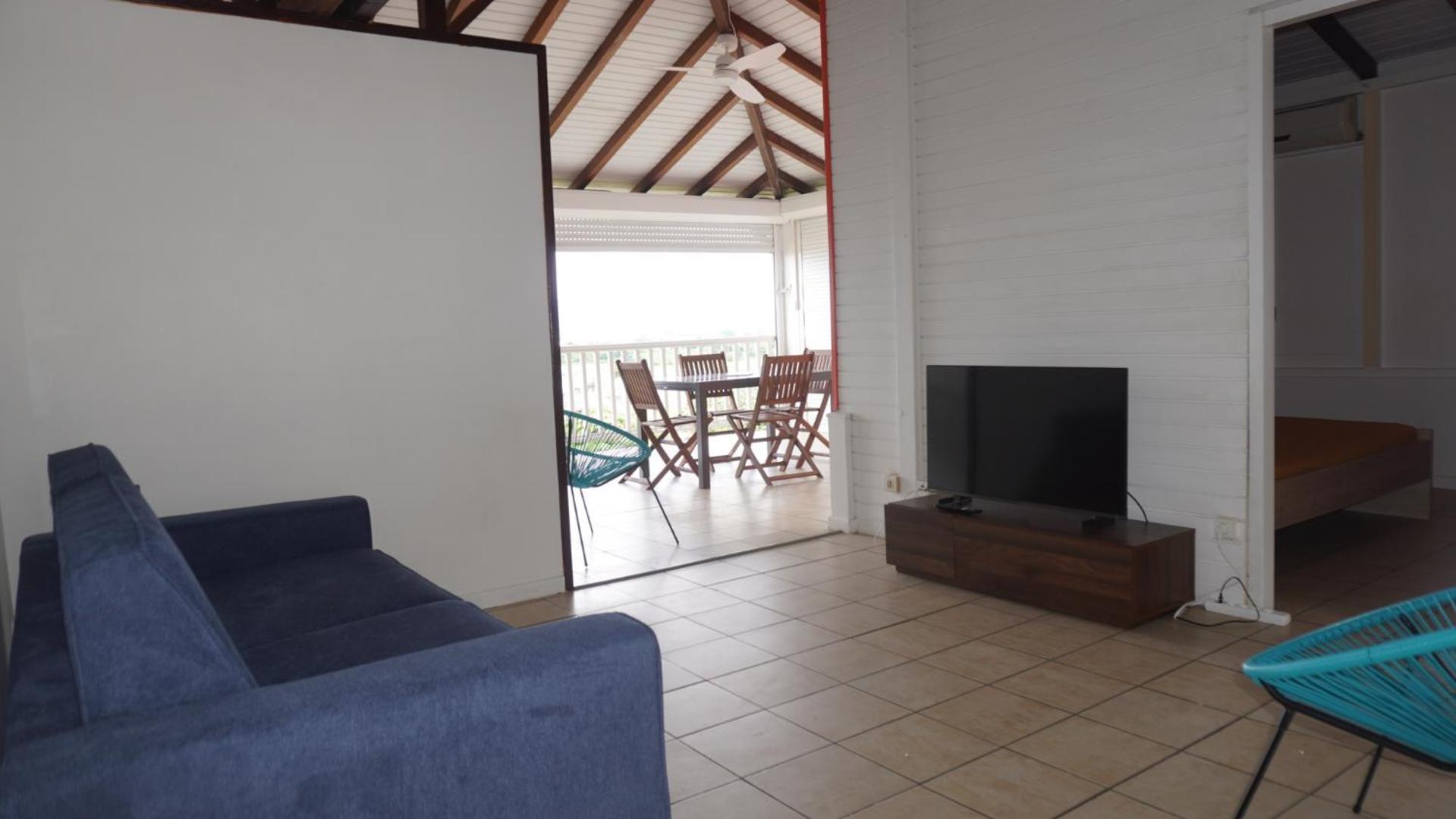 Villa-bluehorizon180 Ducos