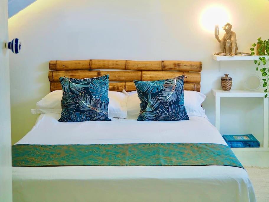 Little Diamond, Wooden Jungle House. Bathsheba. Holiday home Saint Joseph