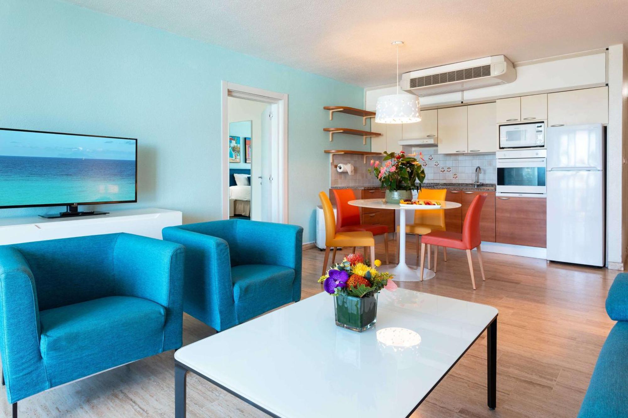 Resort Royal Islander Club La 4*