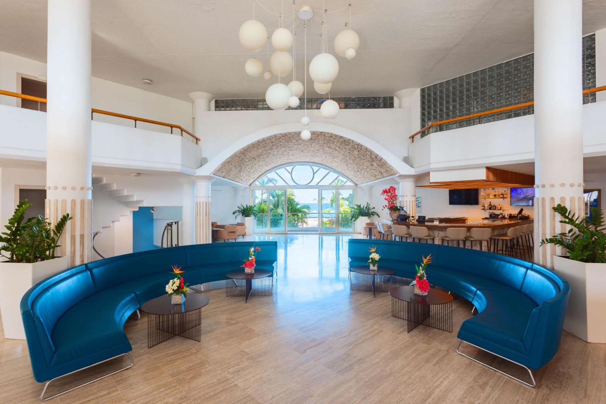Royal Islander Club La Resort 4*